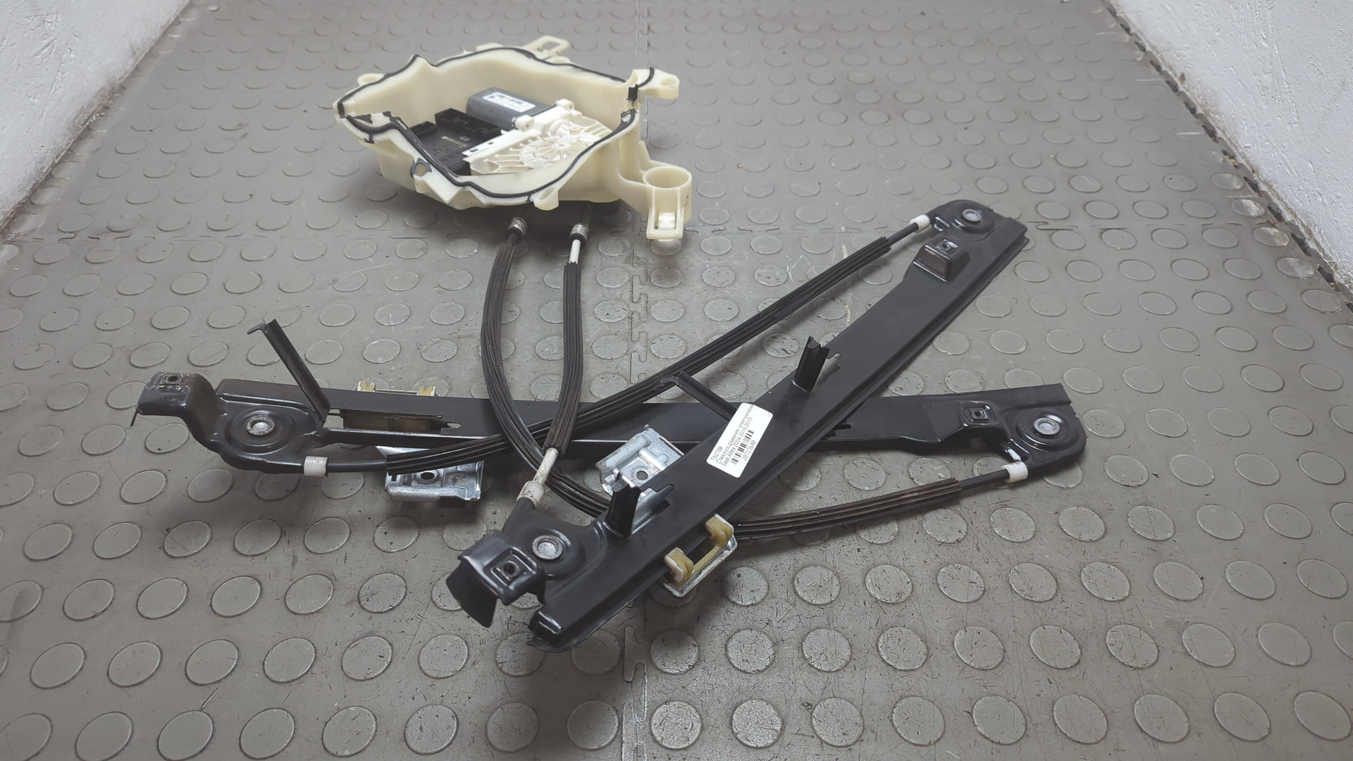 Стеклоподъемник электр. передний левый