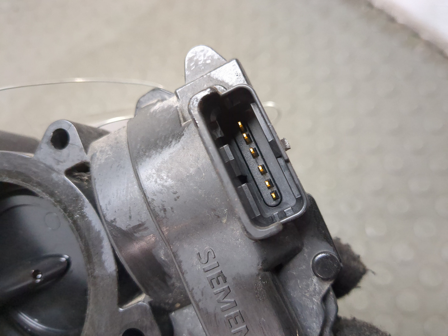 Заслонка дроссельная электрическая