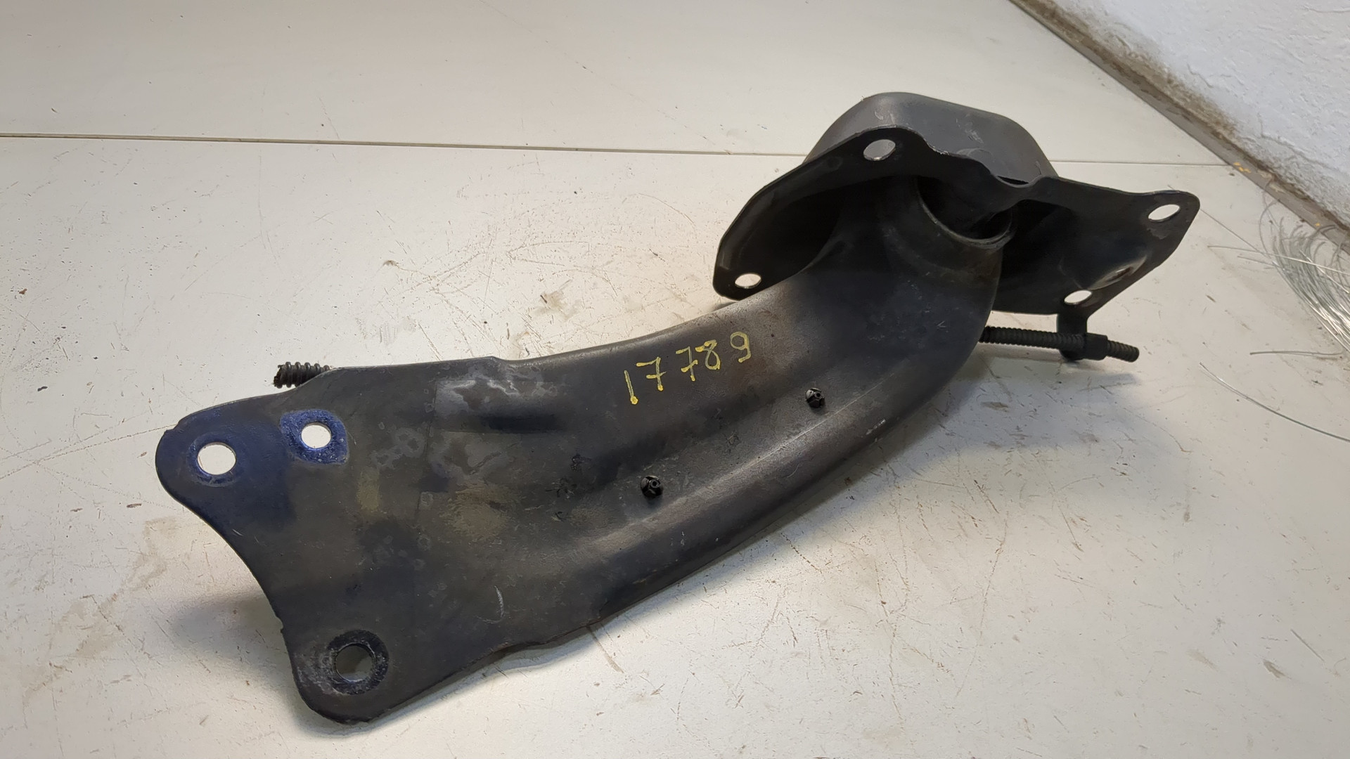 Рычаг задний правый