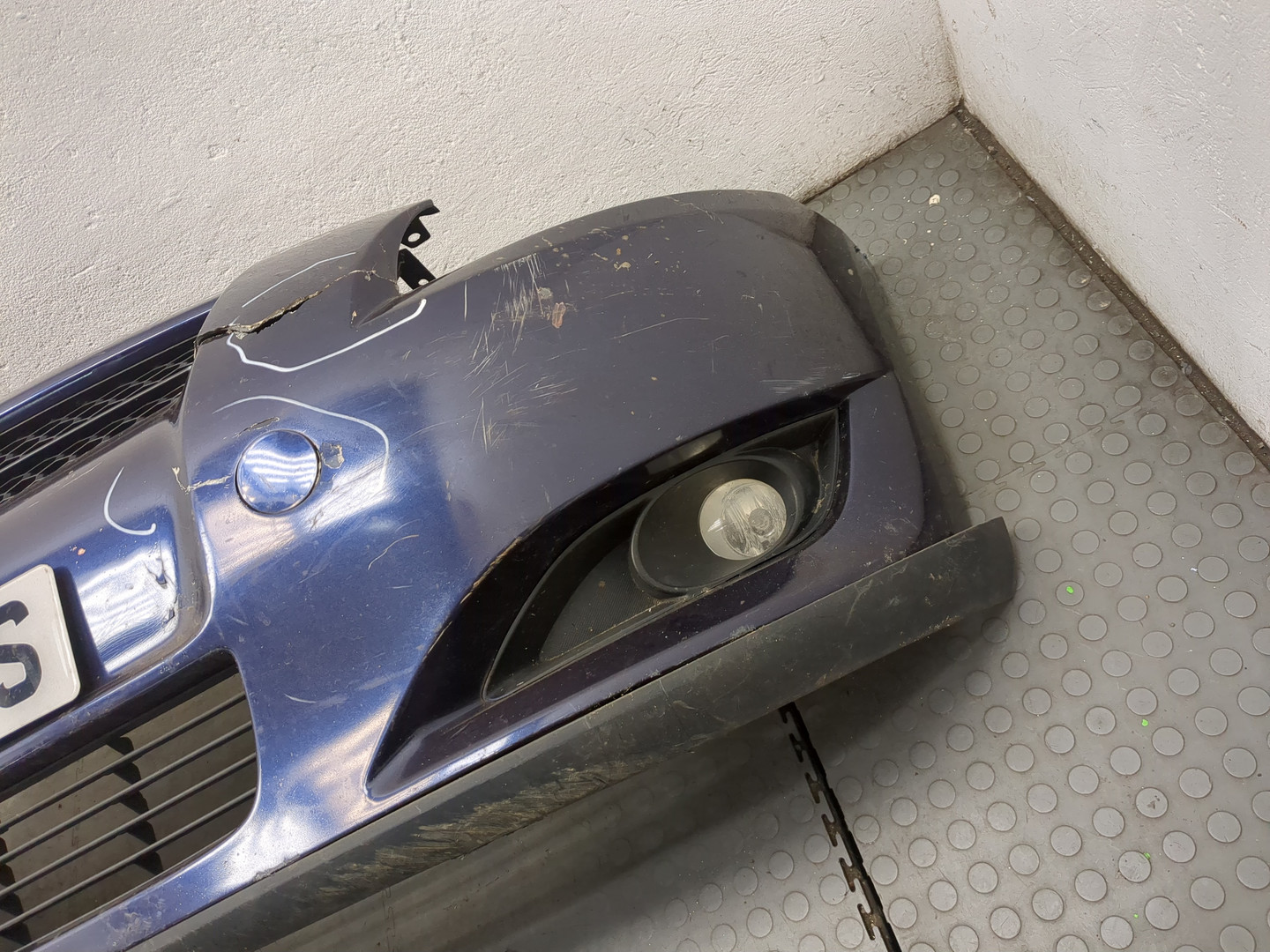 Бампер передний