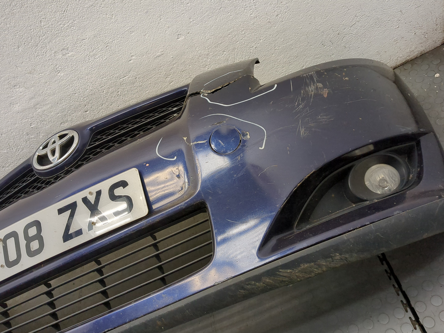 Бампер передний