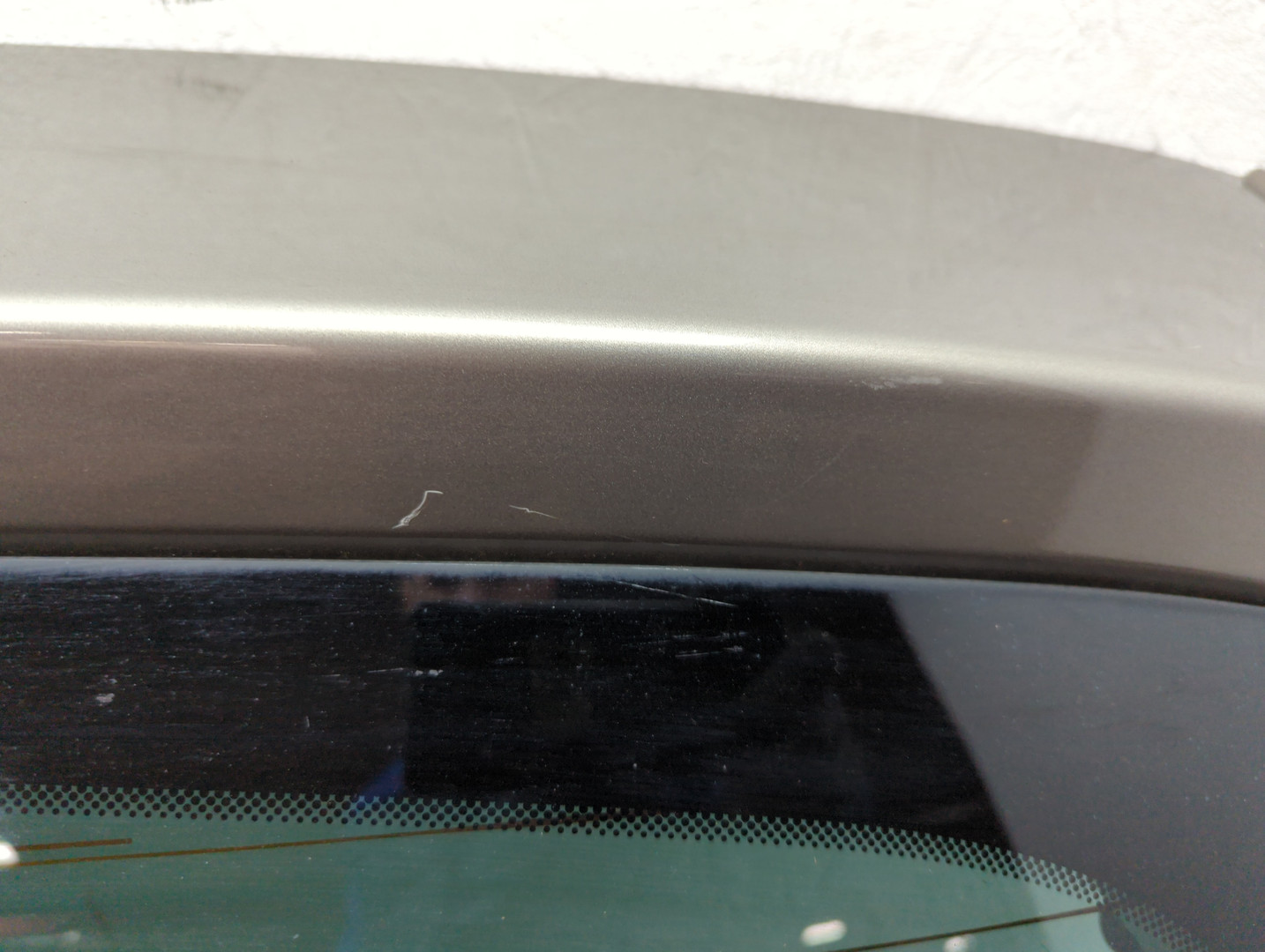 Дверь багажника