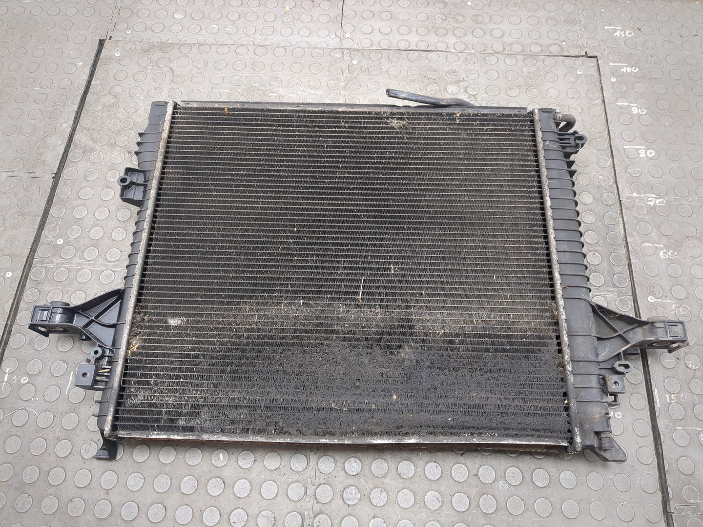 Радиатор охлаждения двигателя основной