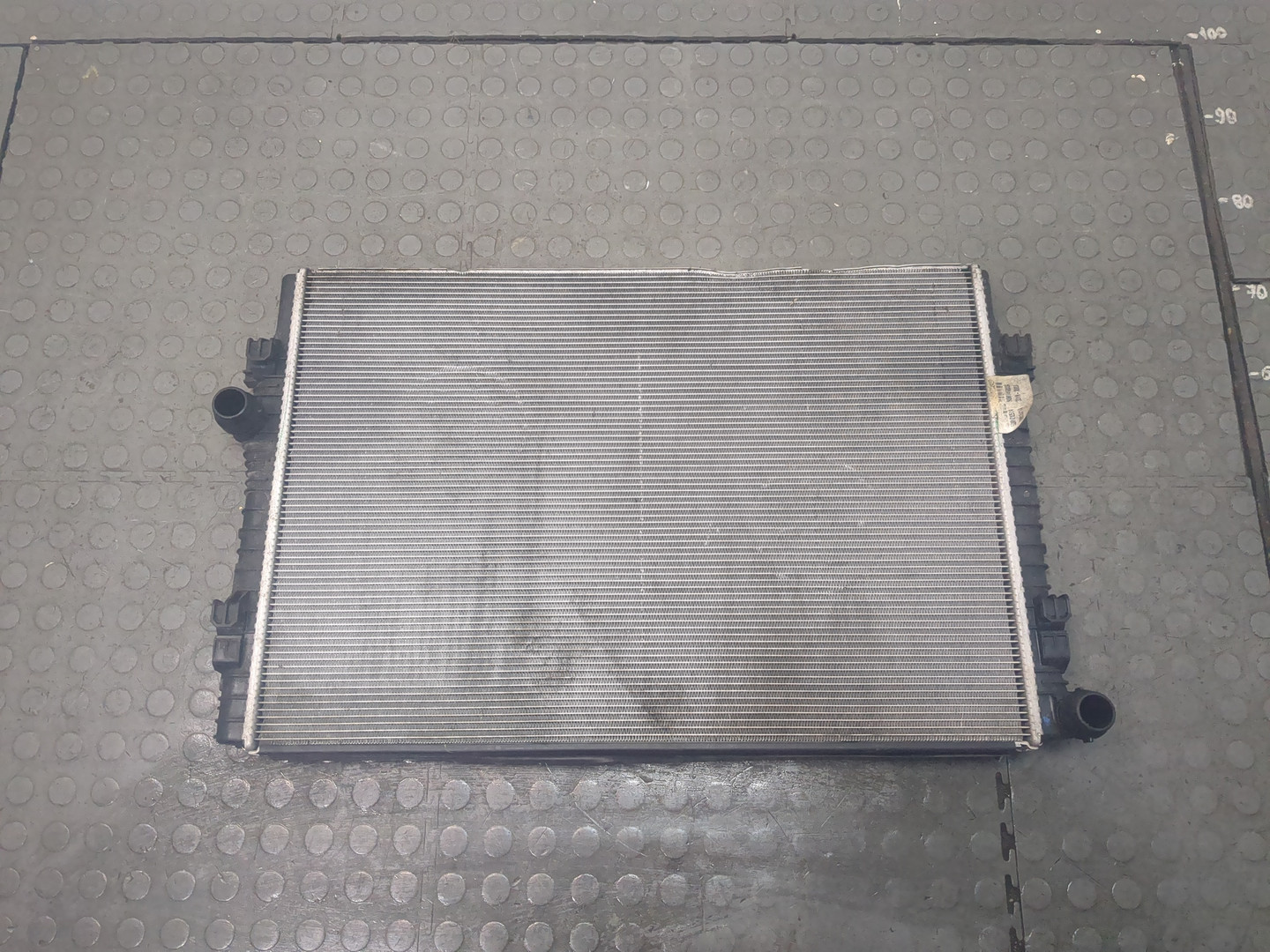 Радиатор охлаждения двигателя основной