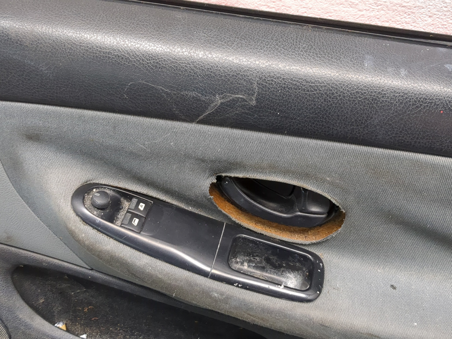 Дверь передняя правая