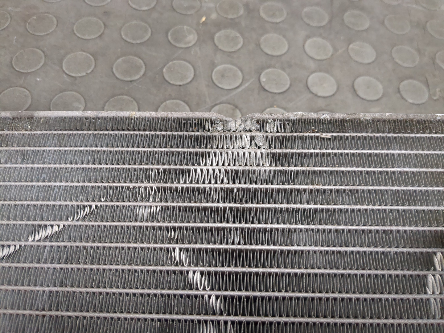 Радиатор охлаждения двигателя основной