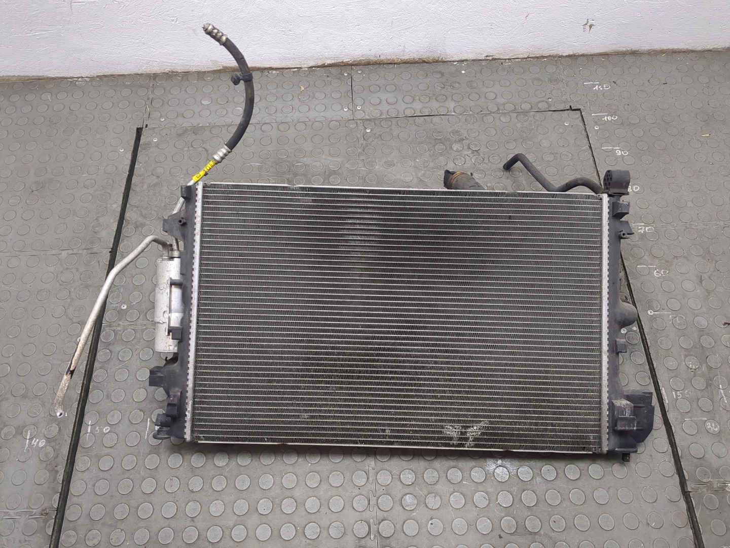 Радиатор охлаждения двигателя основной