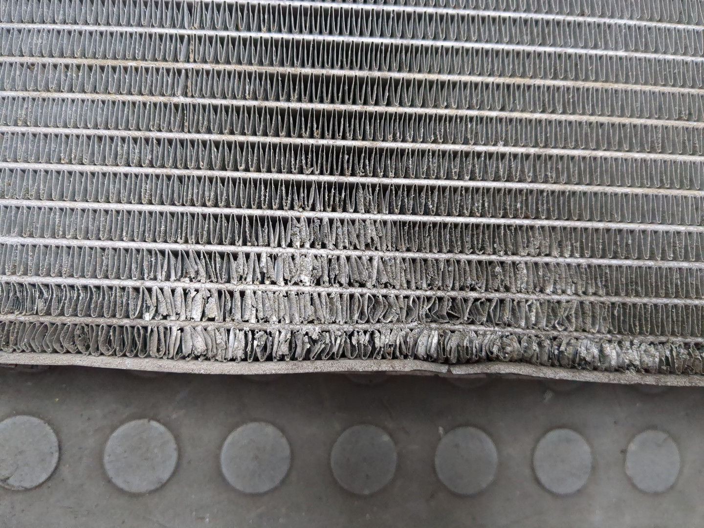 Радиатор охлаждения двигателя основной