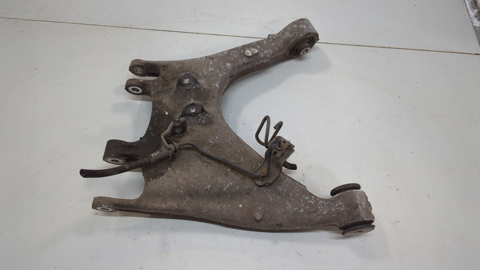 Рычаг задний правый