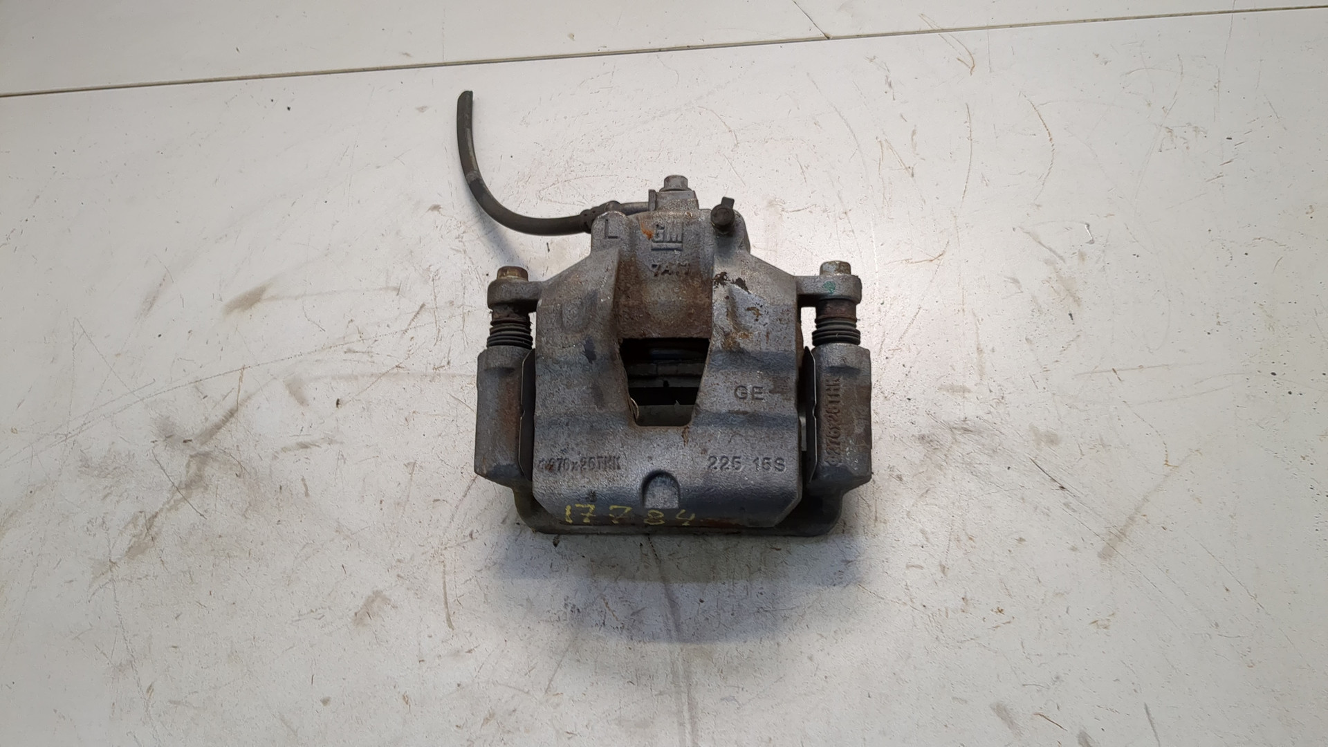 Суппорт передний левый