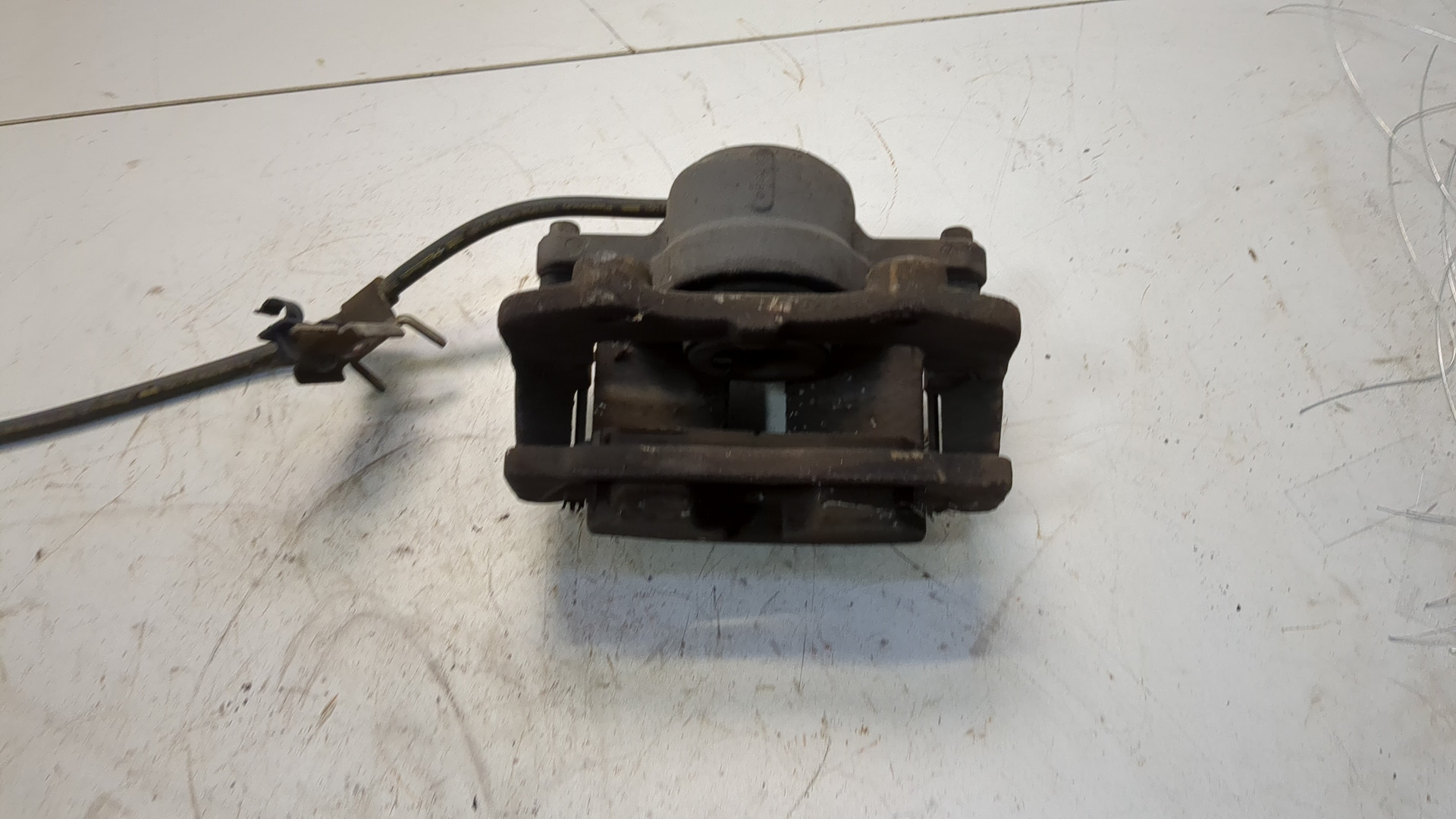 Суппорт передний правый