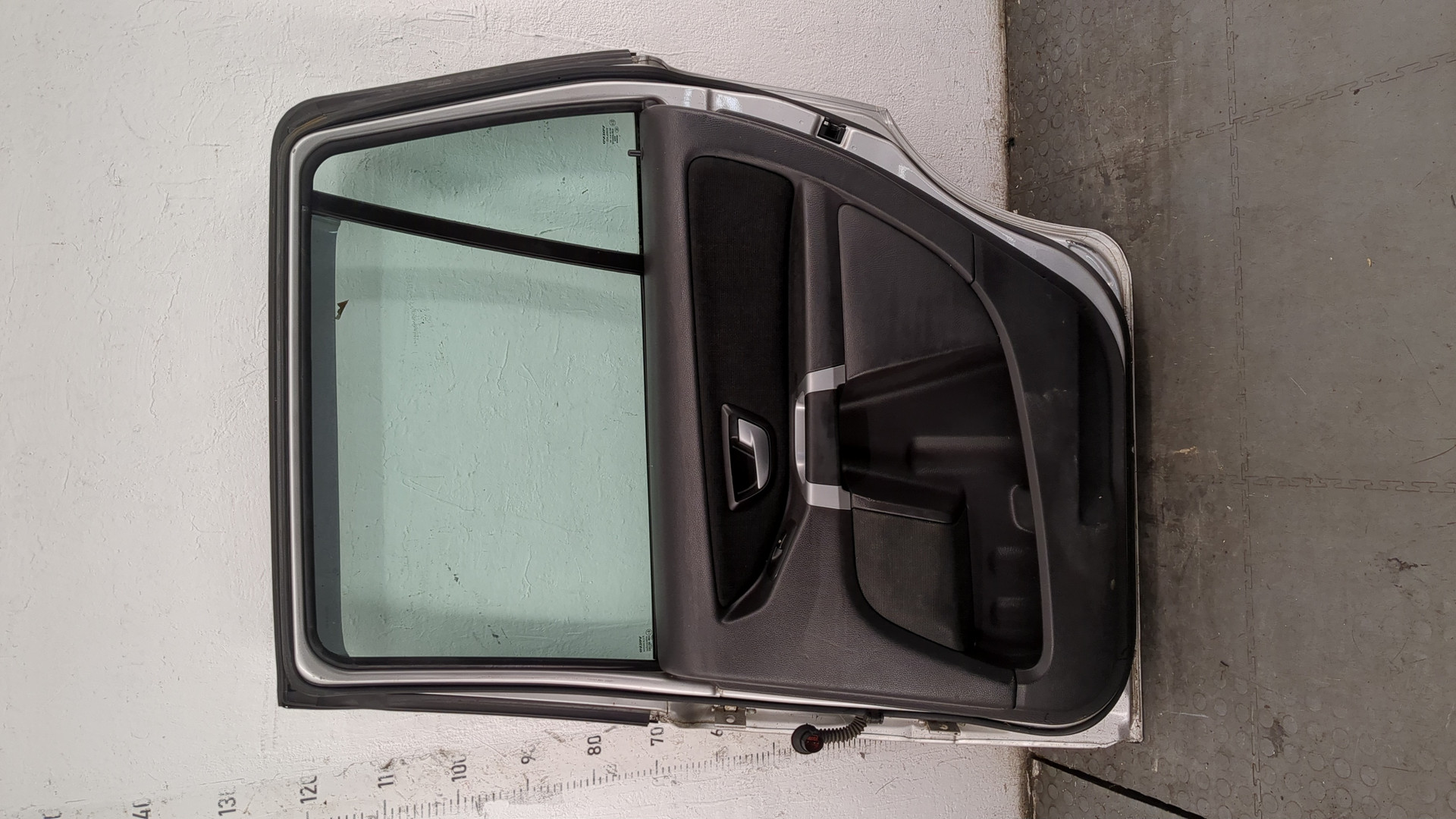 Дверь задняя правая