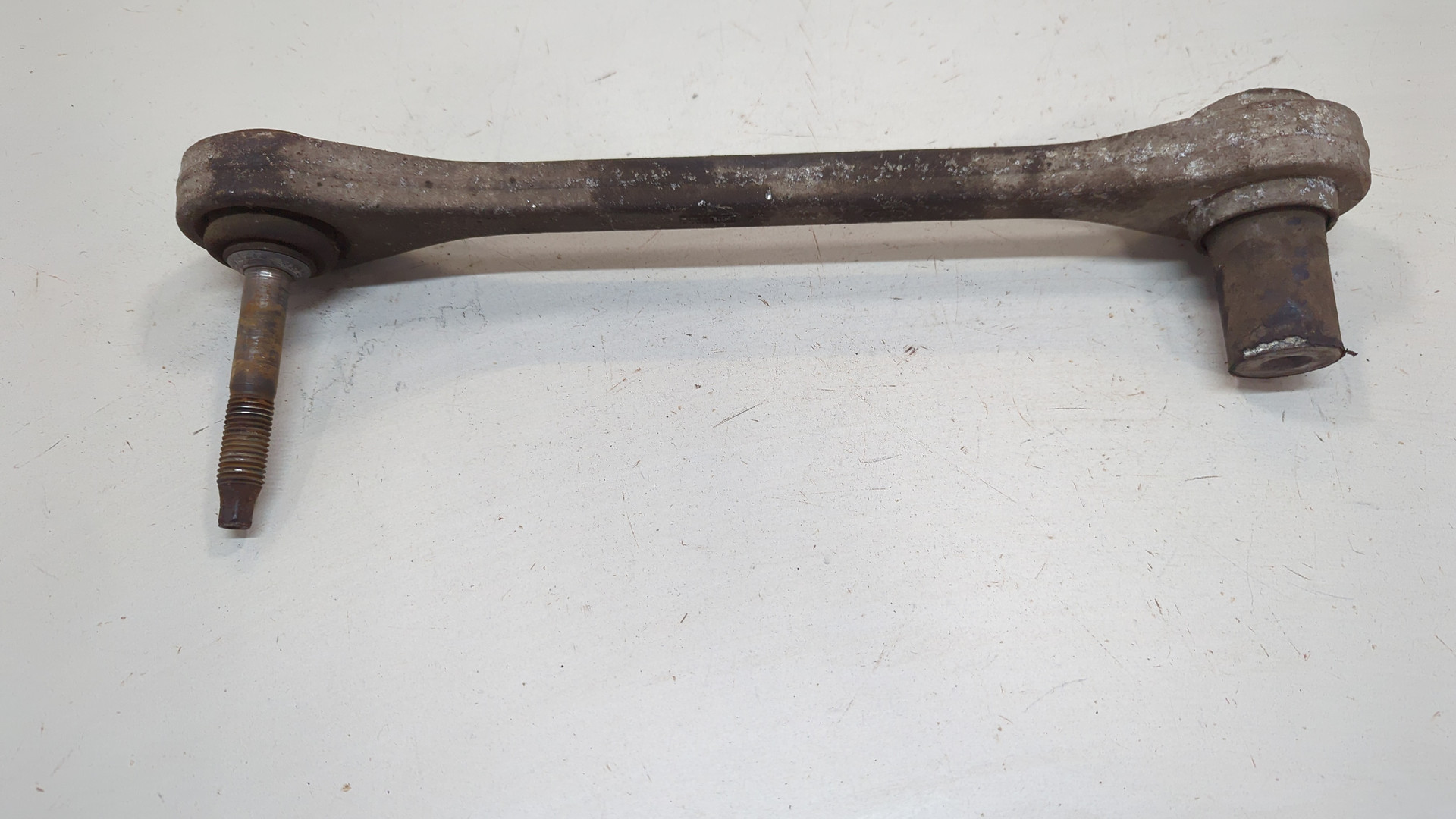 Рычаг задний