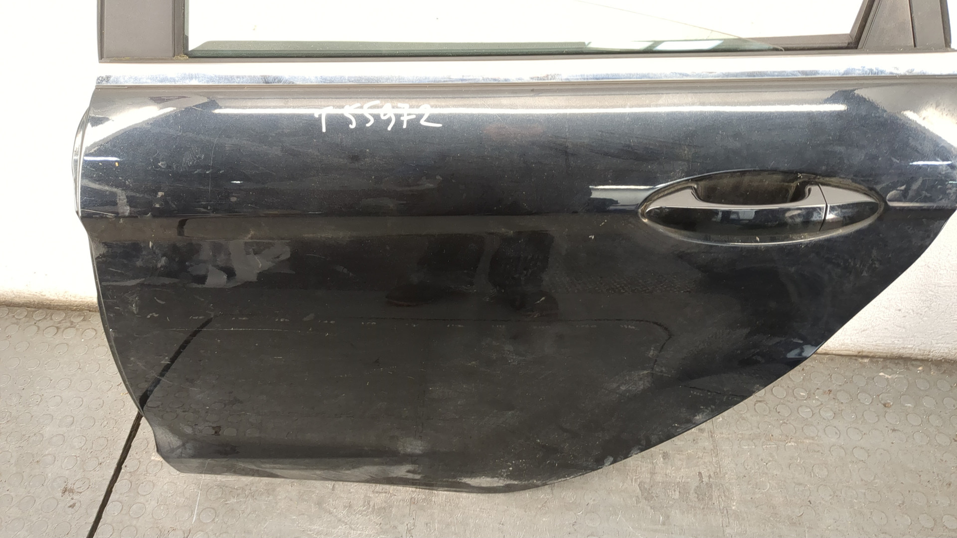 Дверь задняя левая