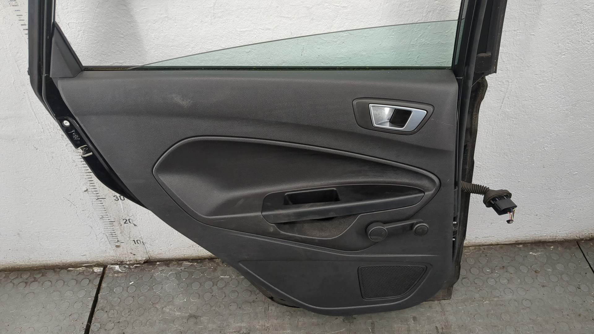 Дверь задняя левая