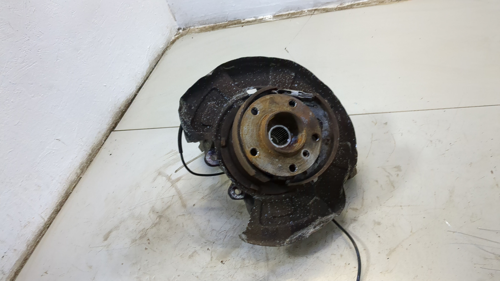 Кулак поворотный задний правый