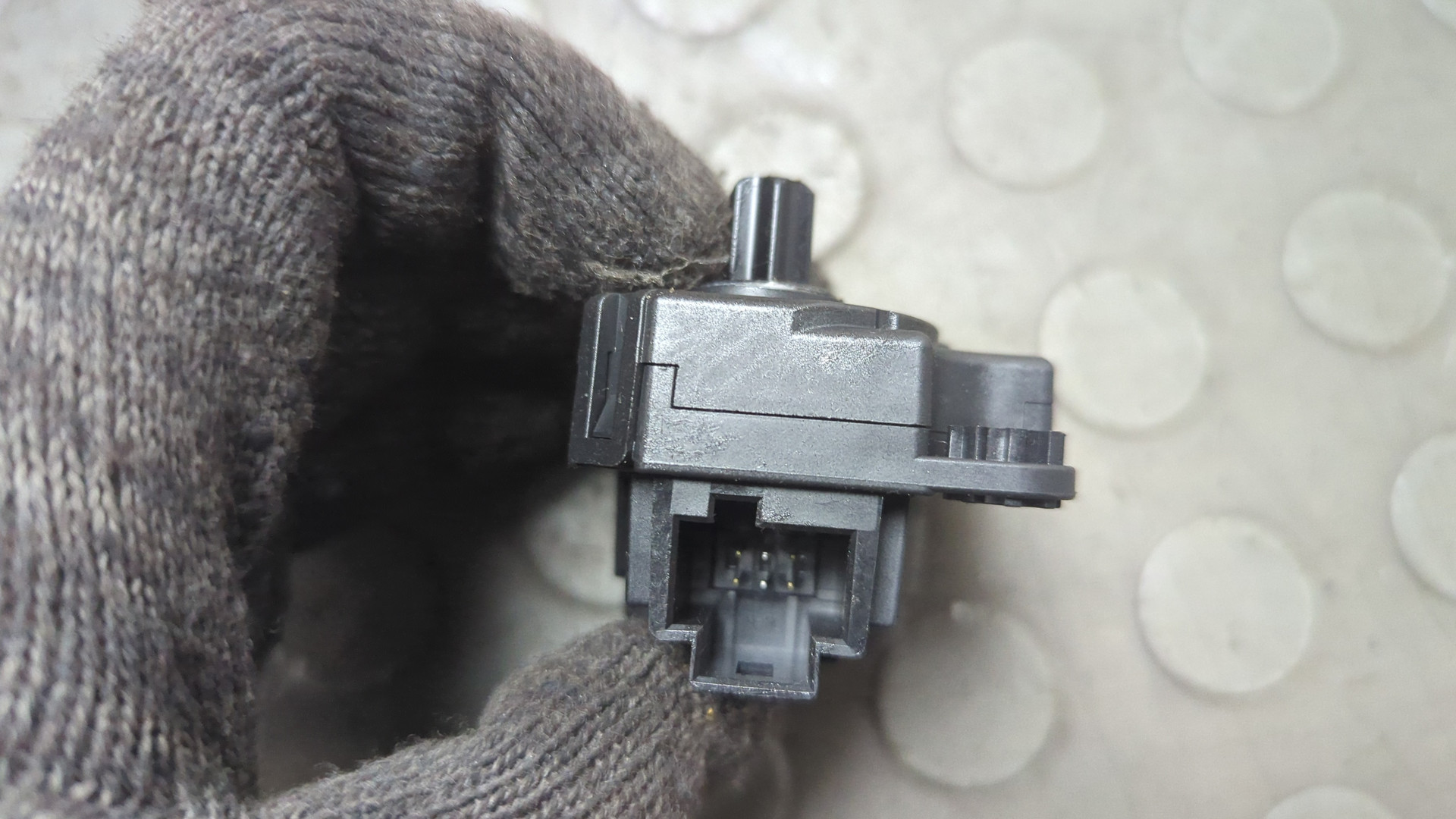 Моторчик заслонки печки