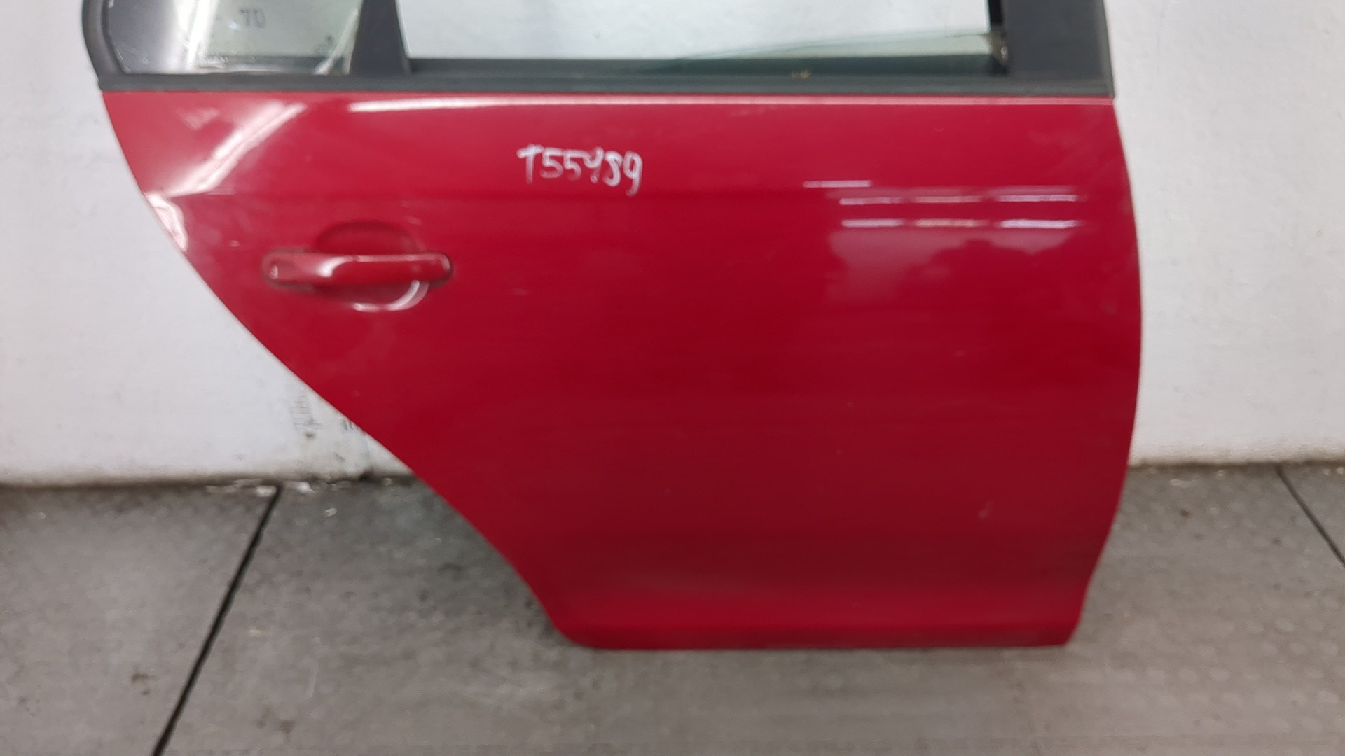 Дверь задняя правая