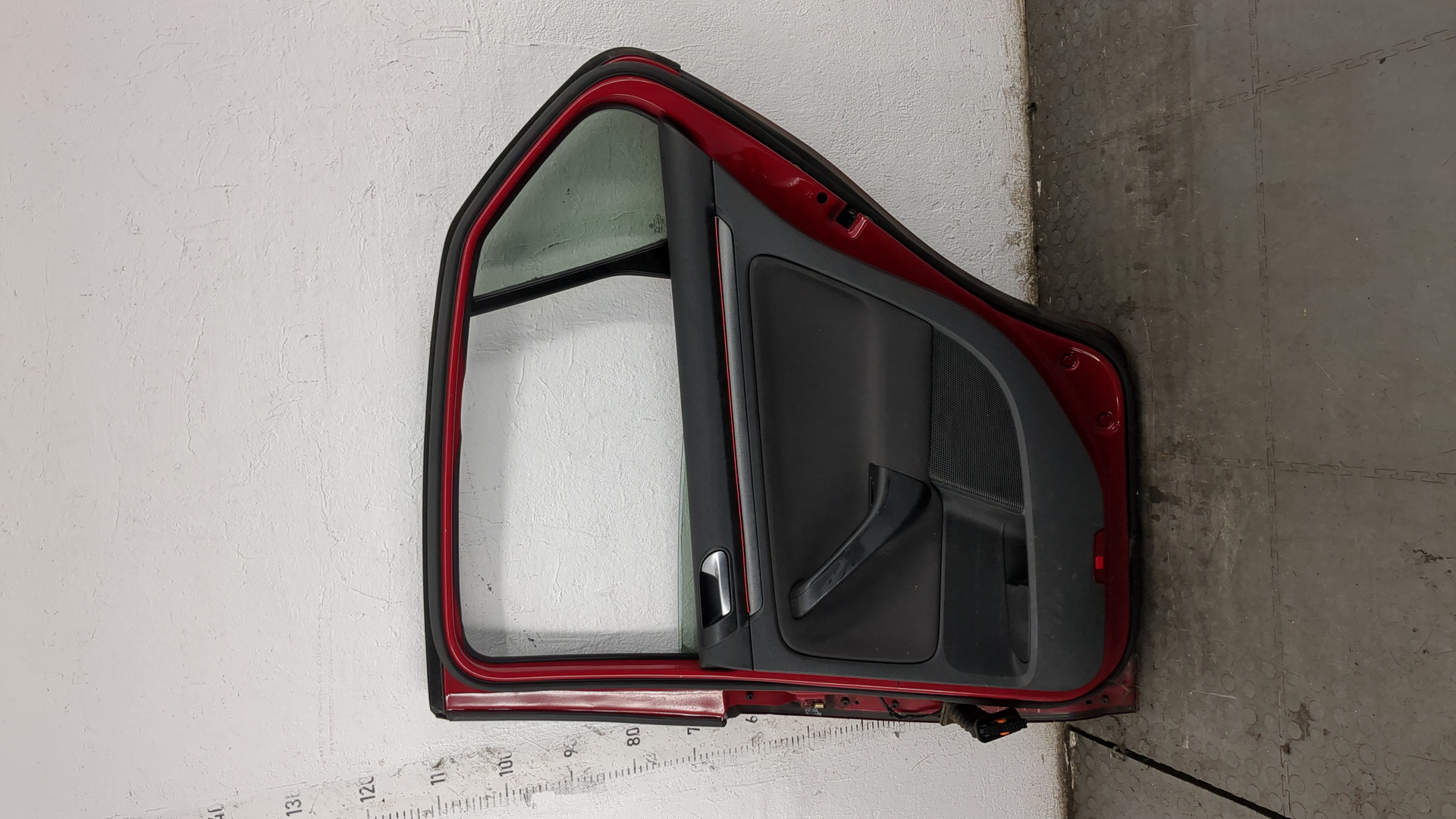 Дверь задняя правая