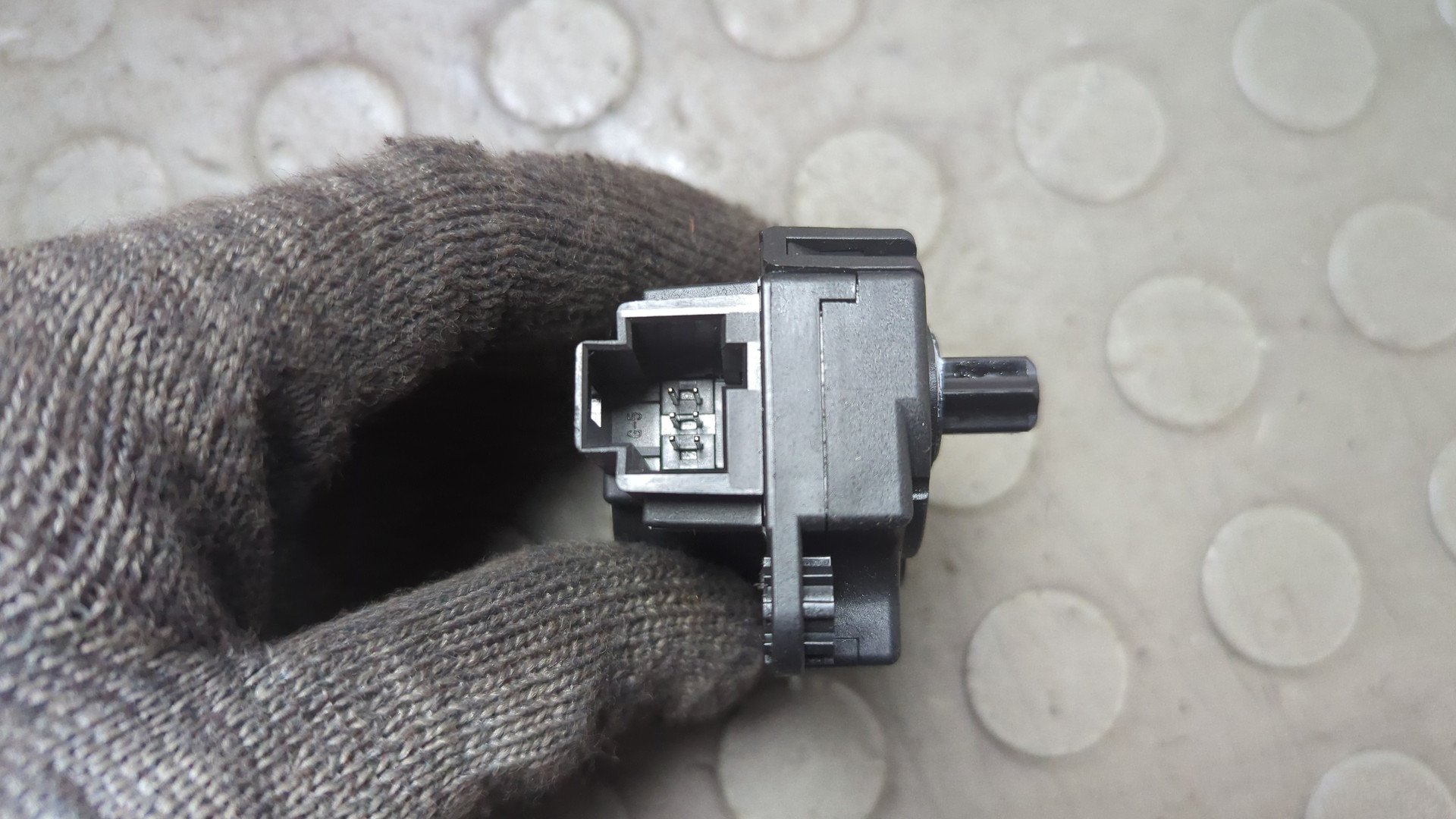 Моторчик заслонки печки