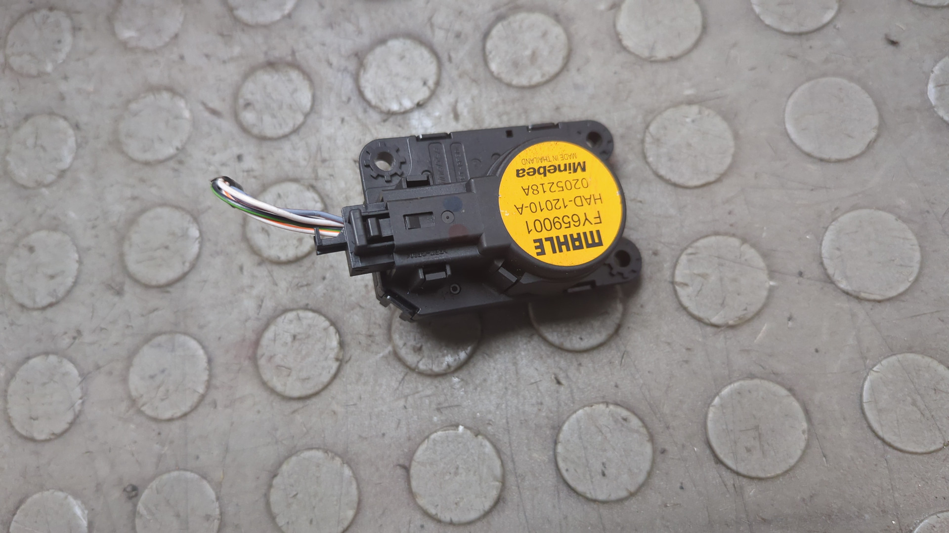 Моторчик заслонки печки