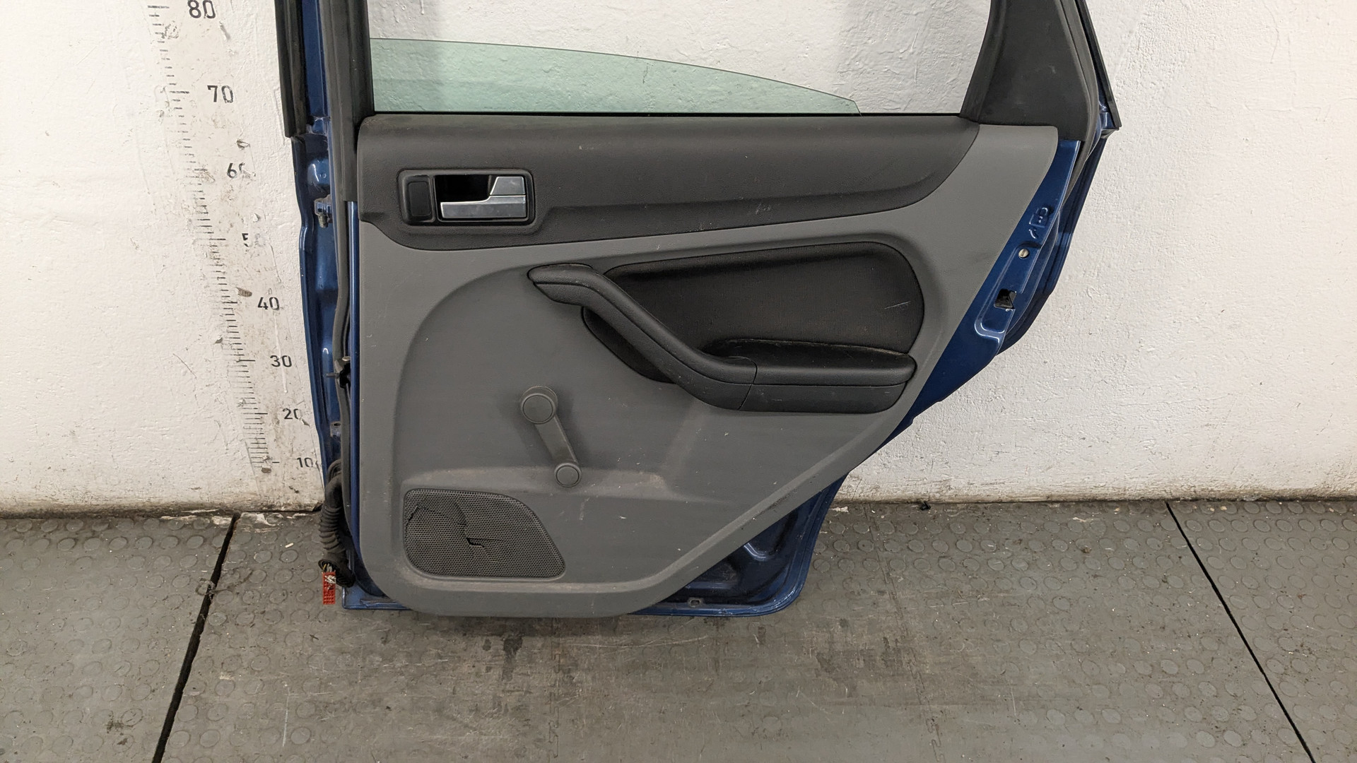 Дверь задняя правая