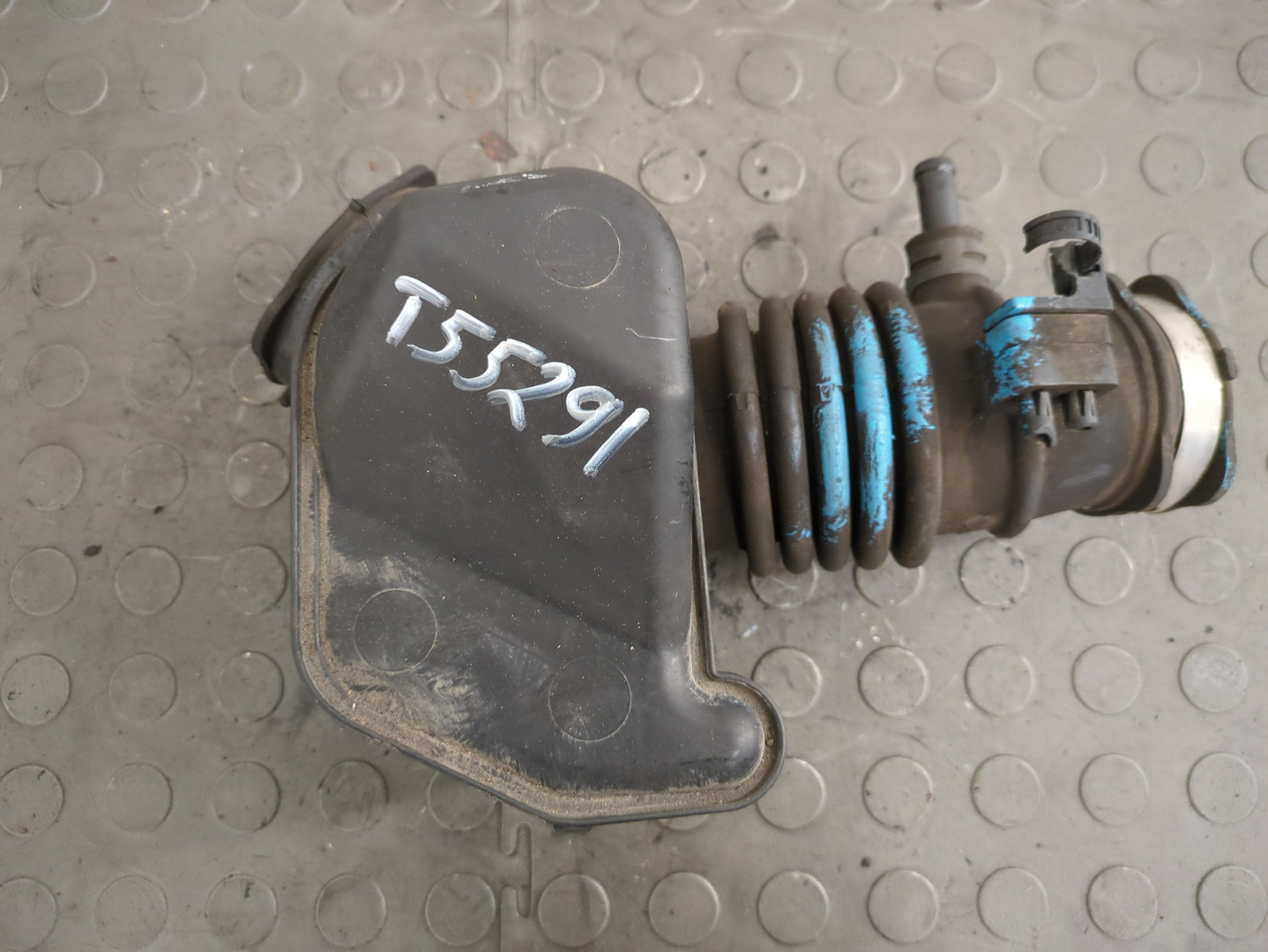 Патрубок воздушного фильтра