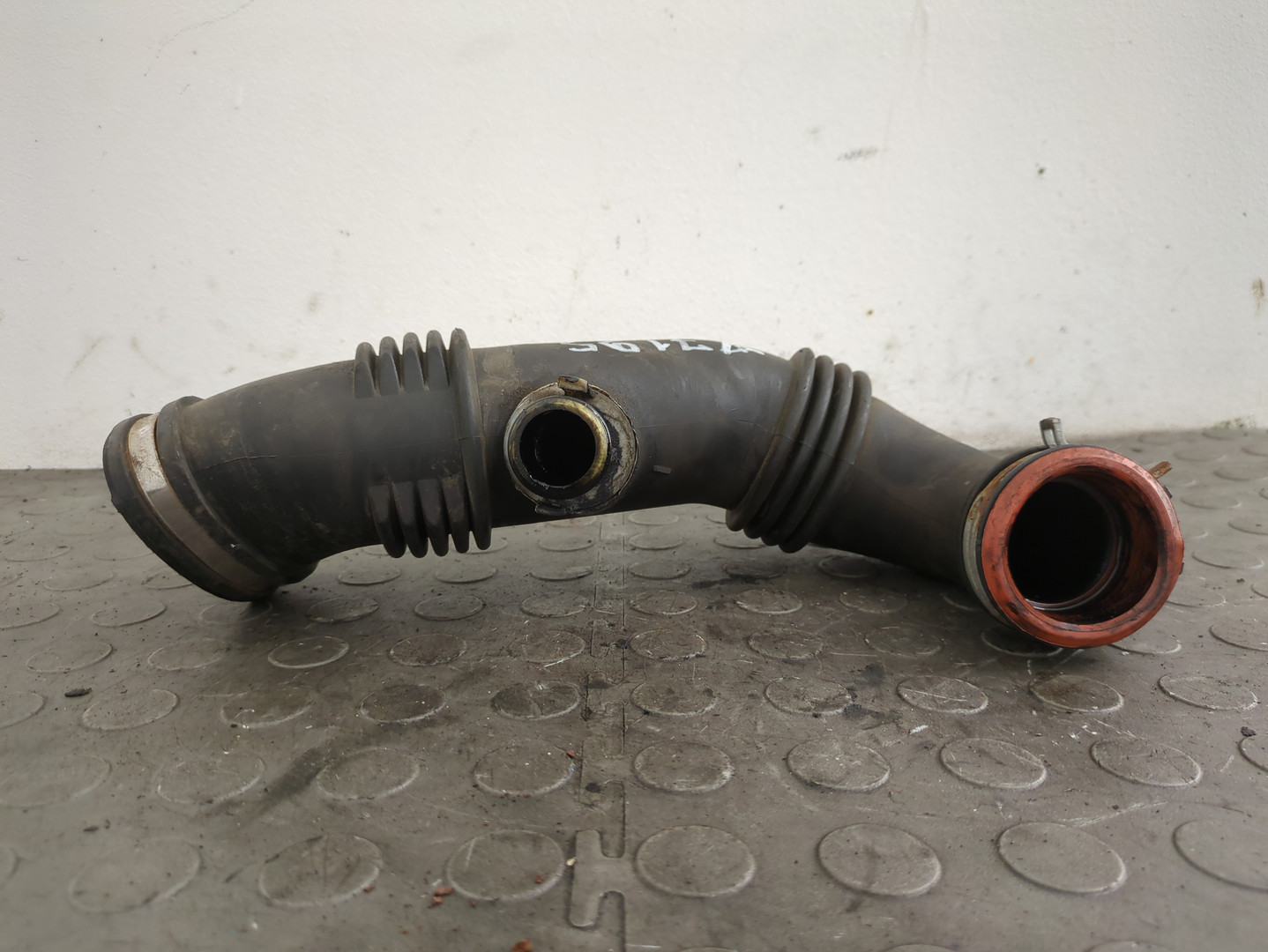 Патрубок воздушного фильтра