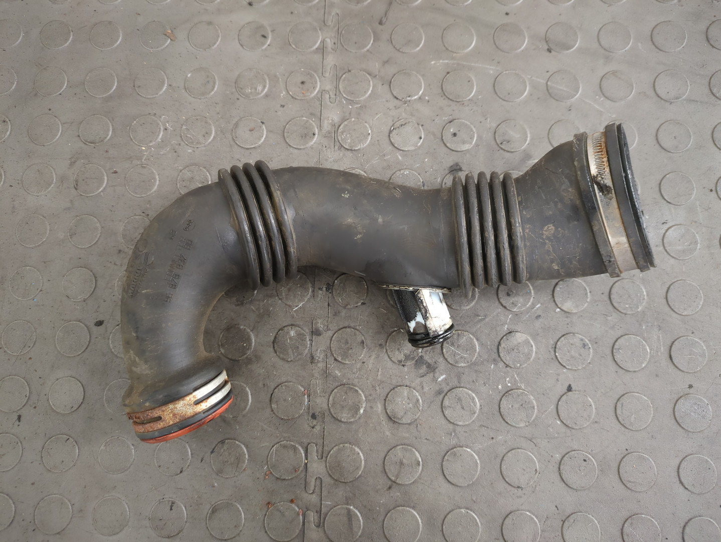 Патрубок воздушного фильтра