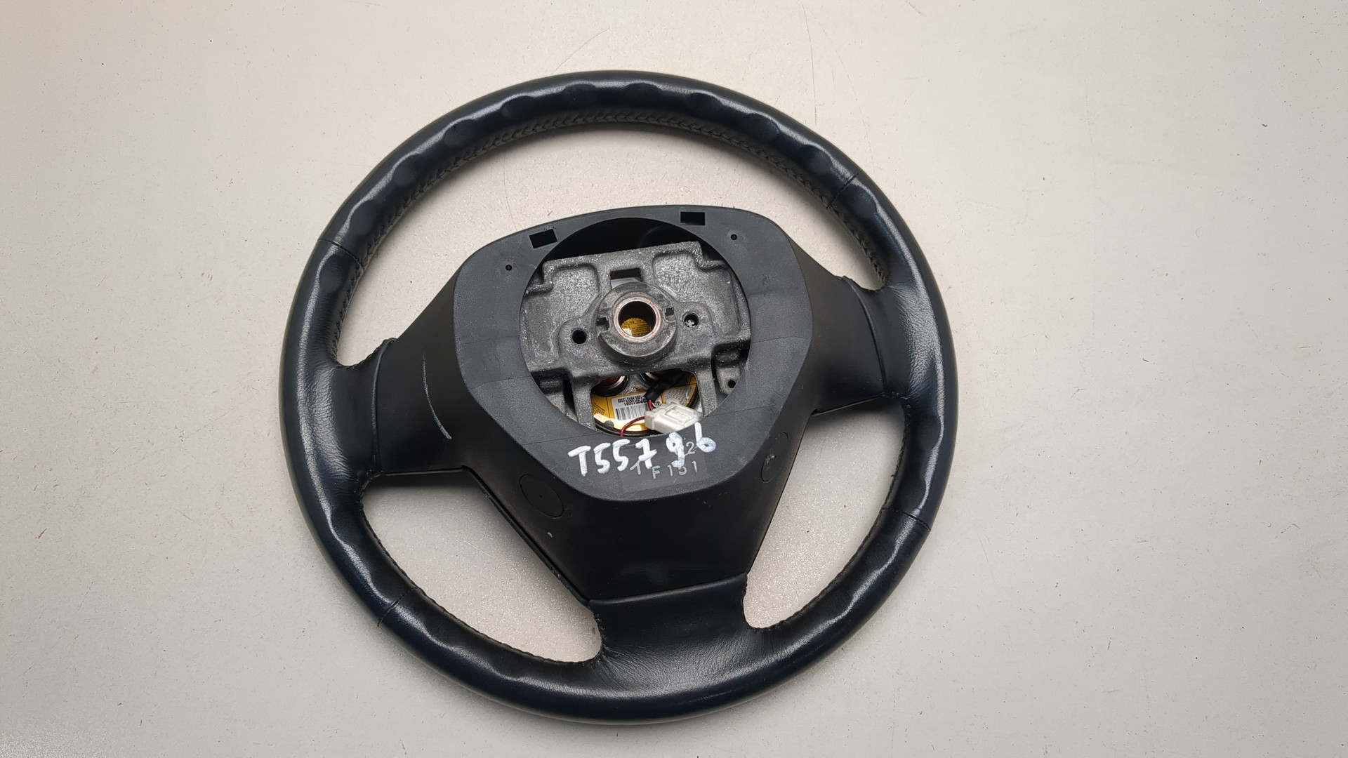 Рулевое колесо (руль)