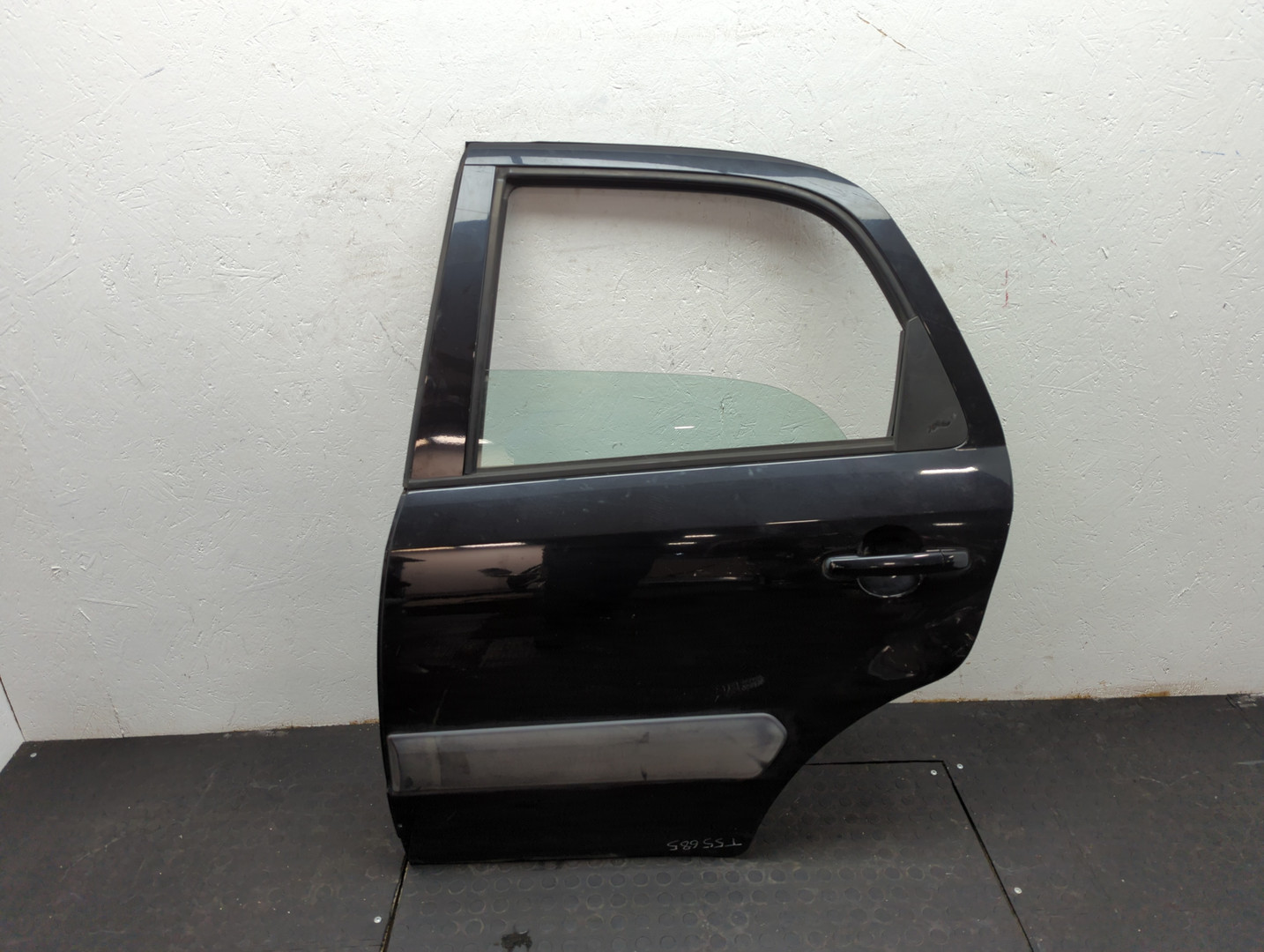 Дверь задняя левая
