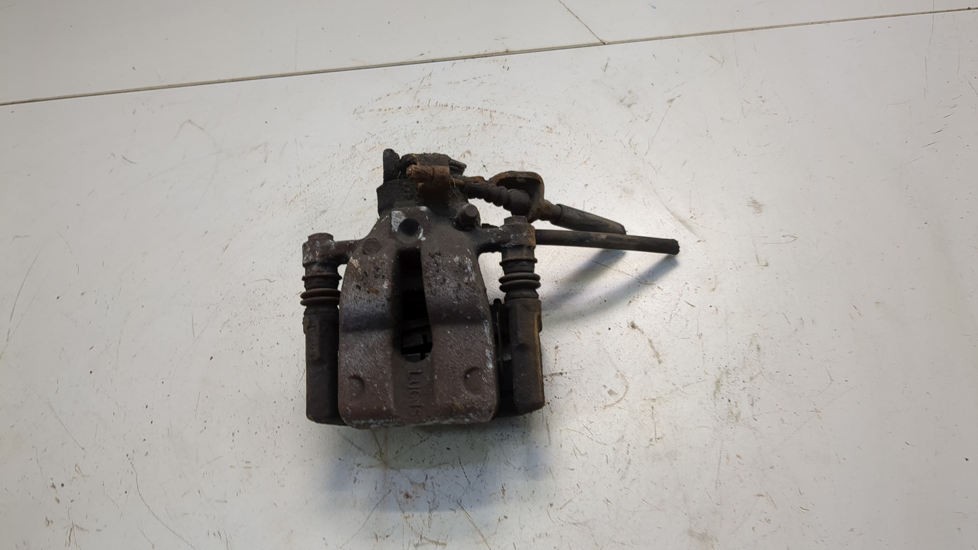 Суппорт задний правый