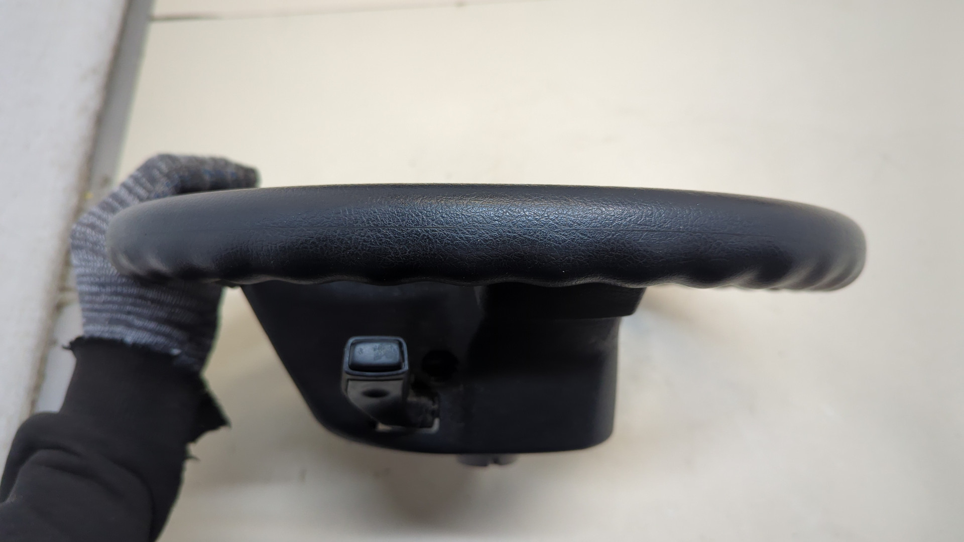 Рулевое колесо (руль)