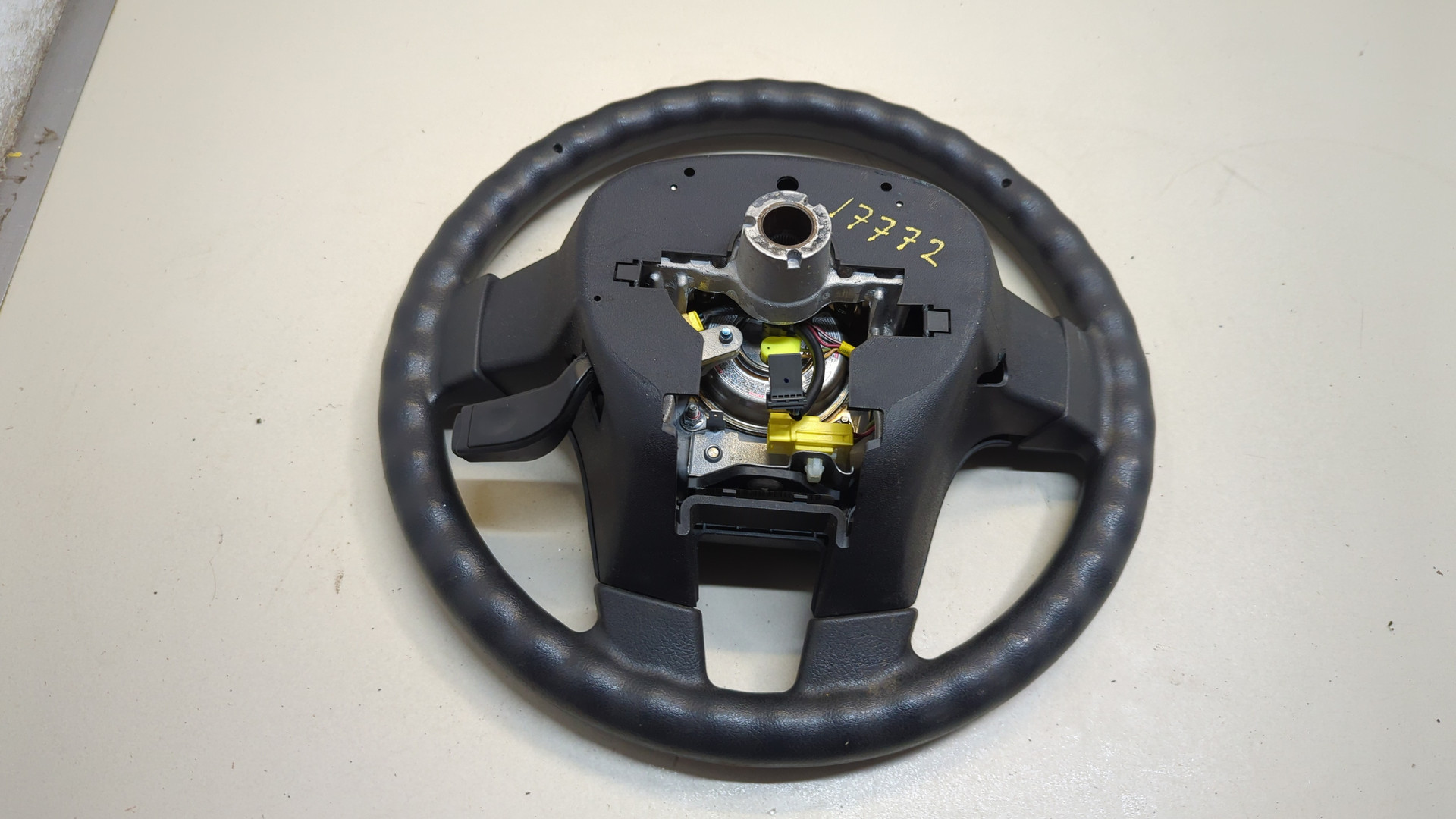 Рулевое колесо (руль)