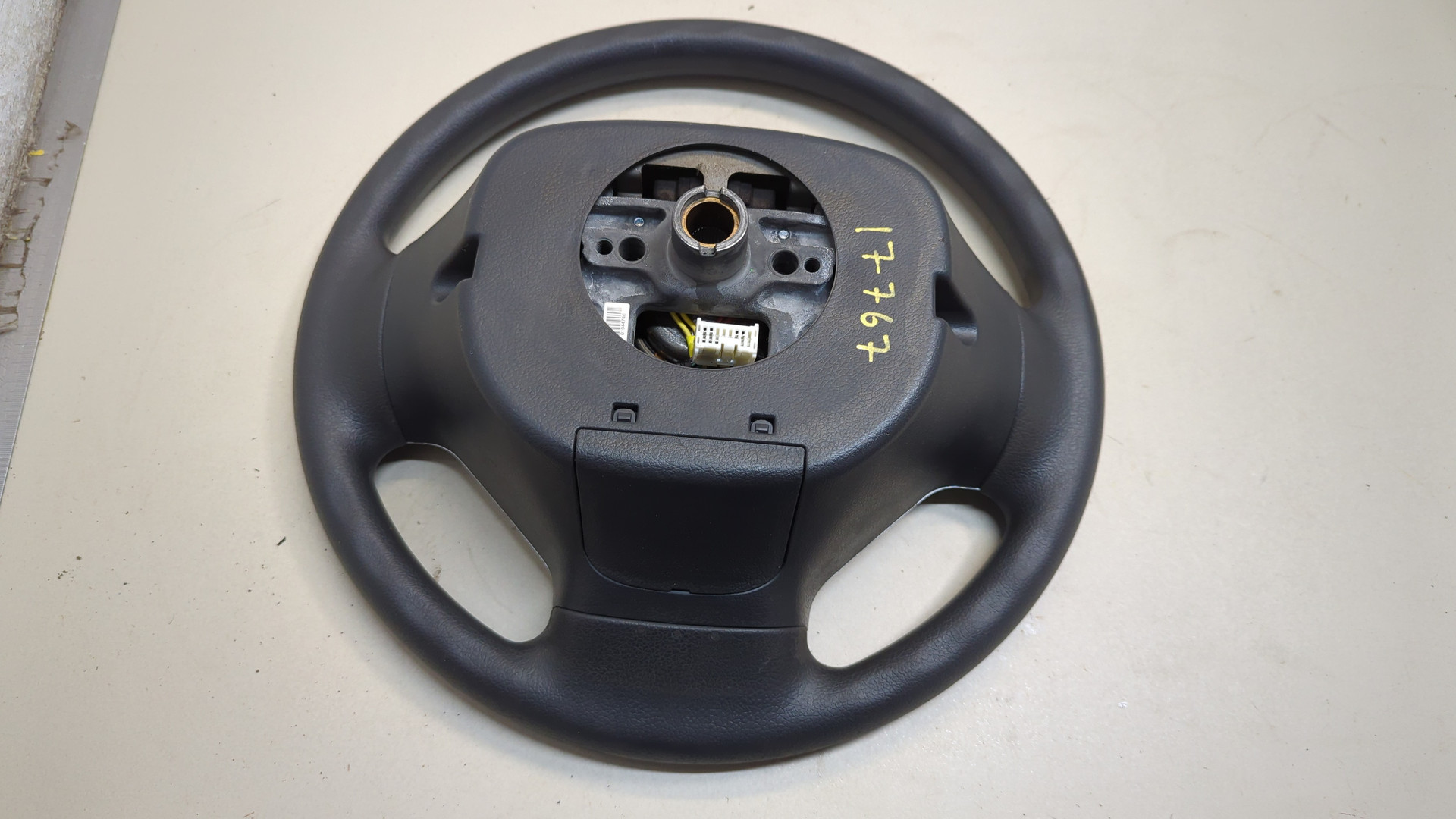 Рулевое колесо (руль)