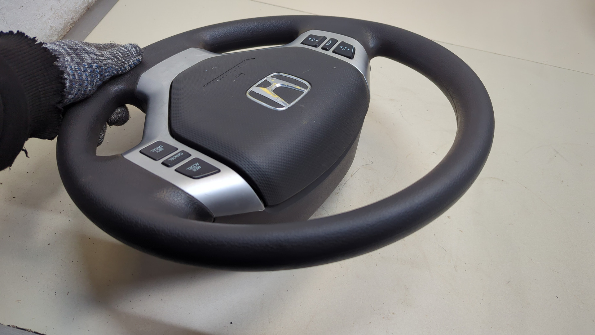 Рулевое колесо (руль)