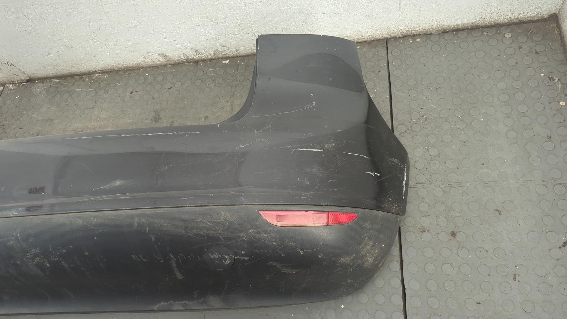 Бампер задний