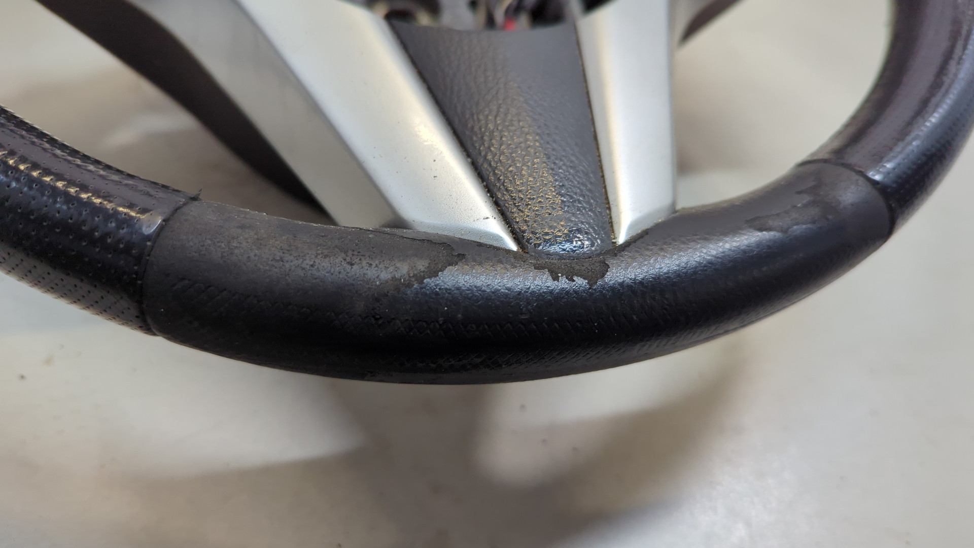 Рулевое колесо (руль)