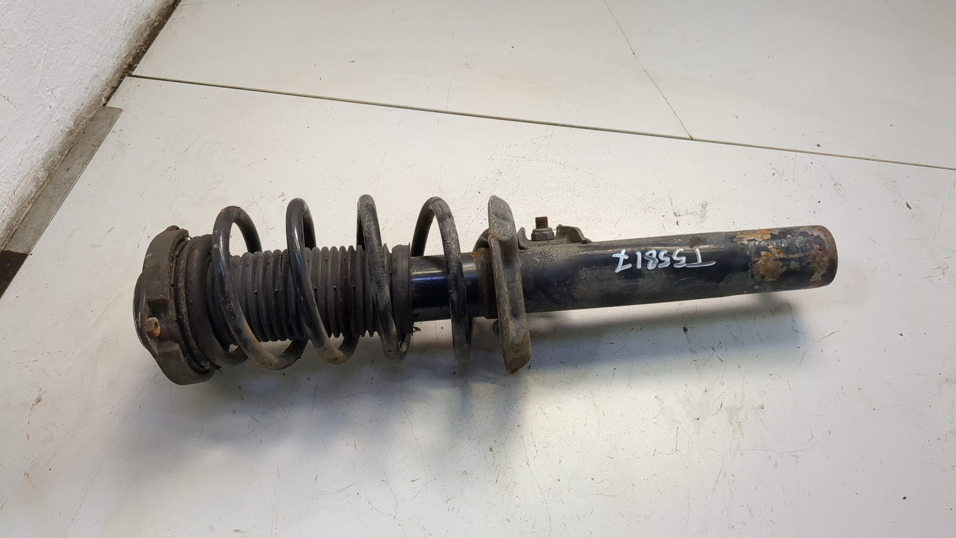 Амортизатор передний