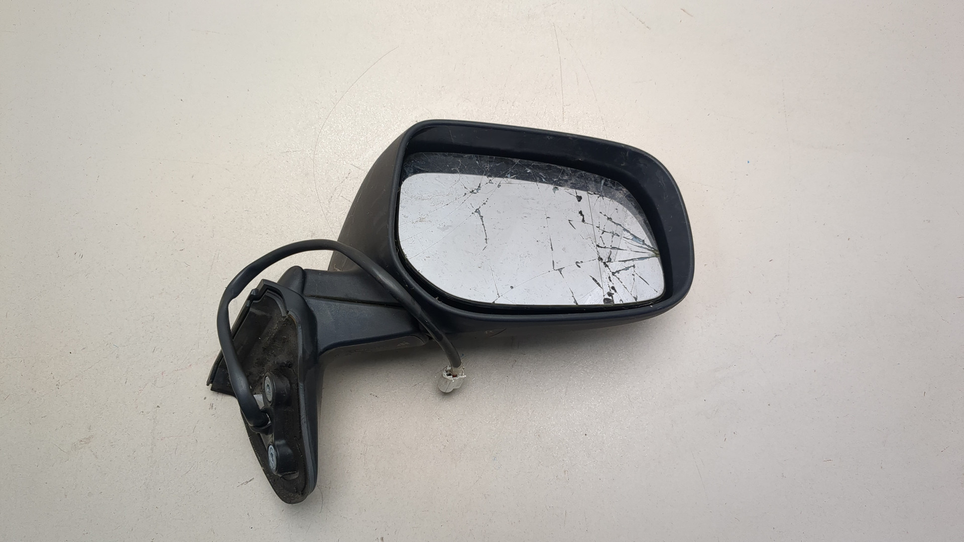 Зеркало правое электрическое