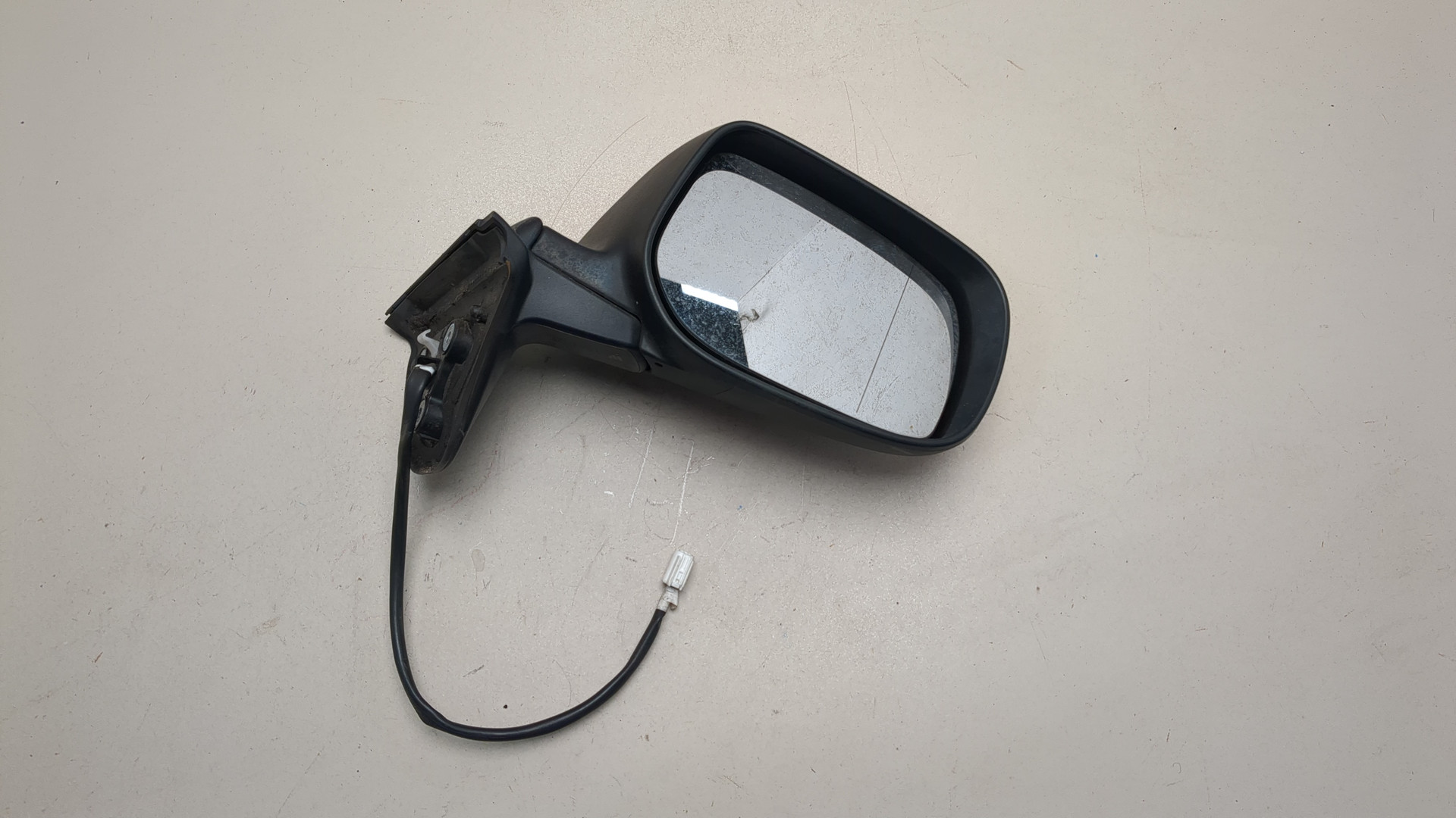 Зеркало правое электрическое