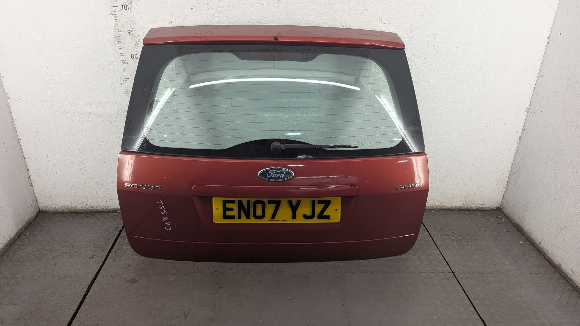 Дверь багажника