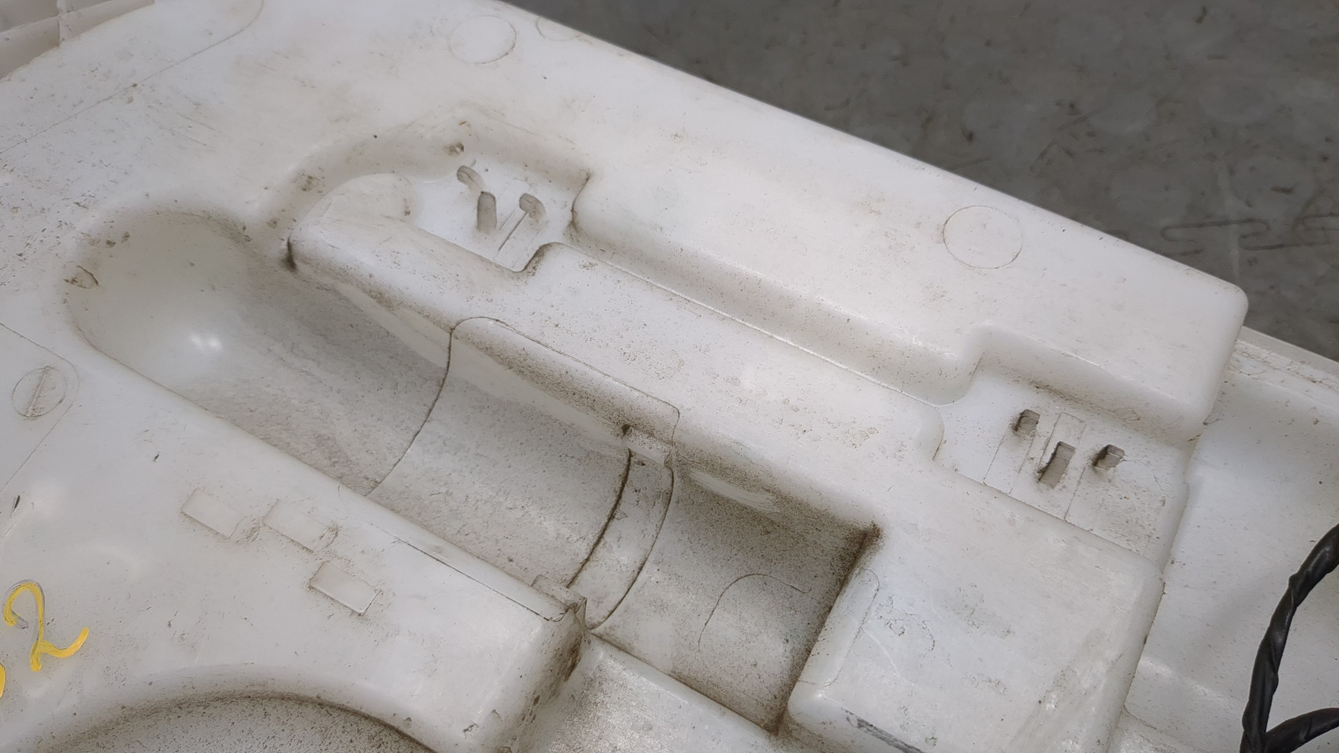 Бачок омывателя лобового стекла