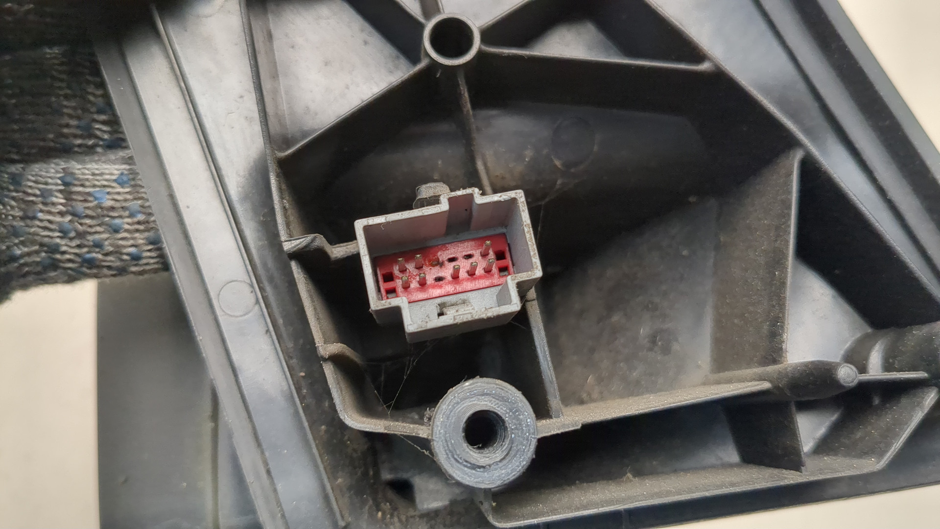 Зеркало левое электрическое