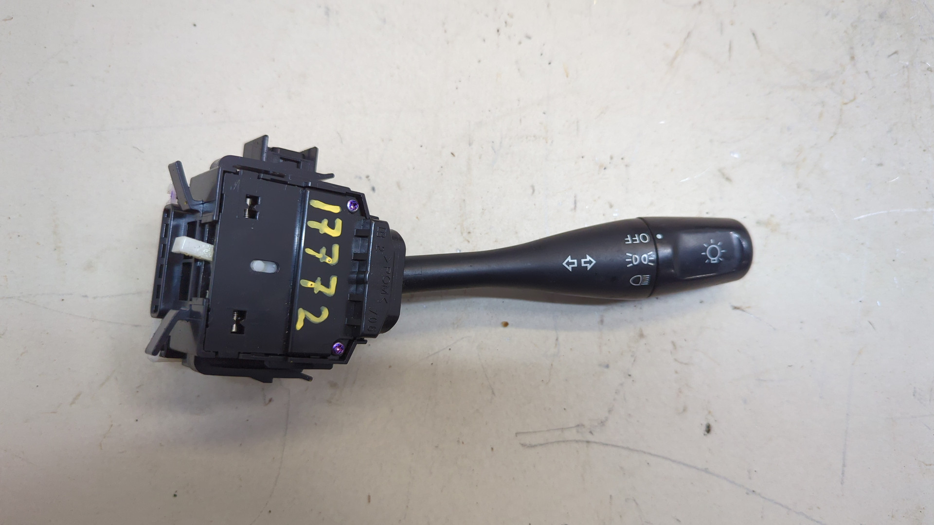 Переключатель поворотов подрулевой