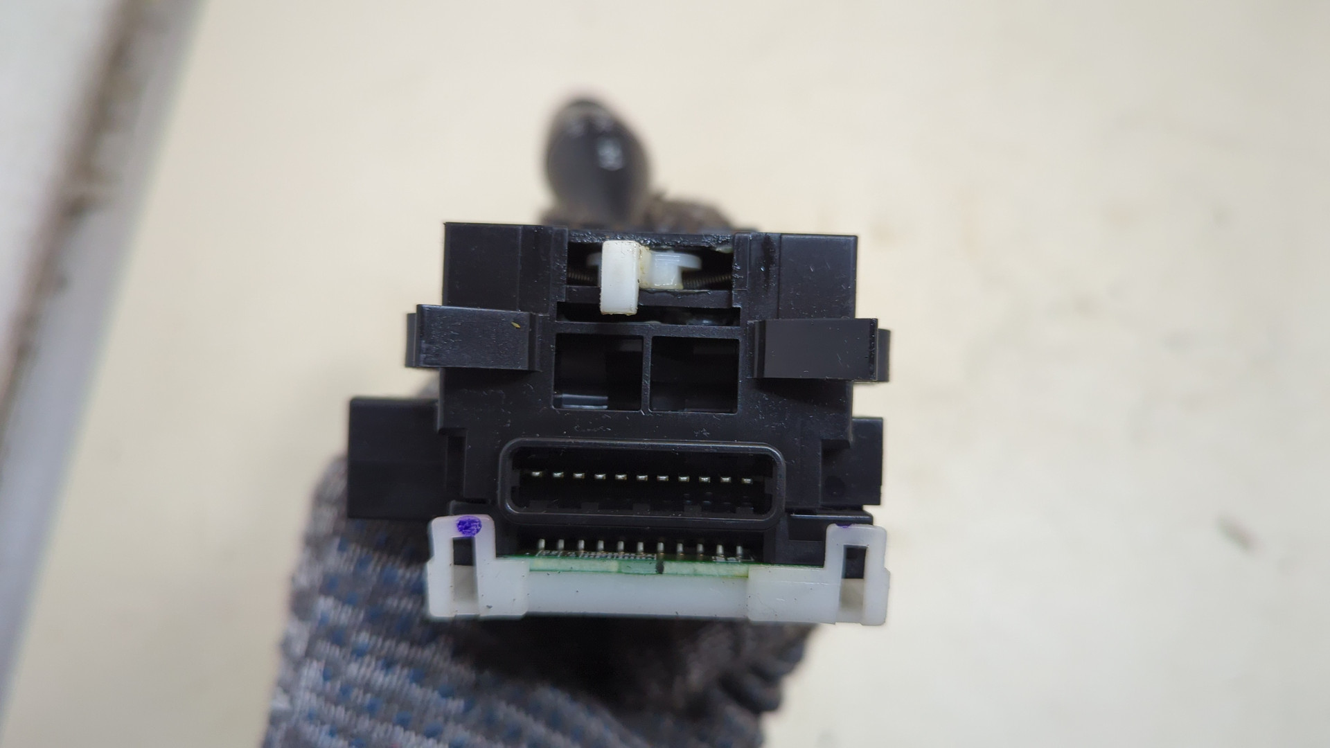 Переключатель поворотов подрулевой