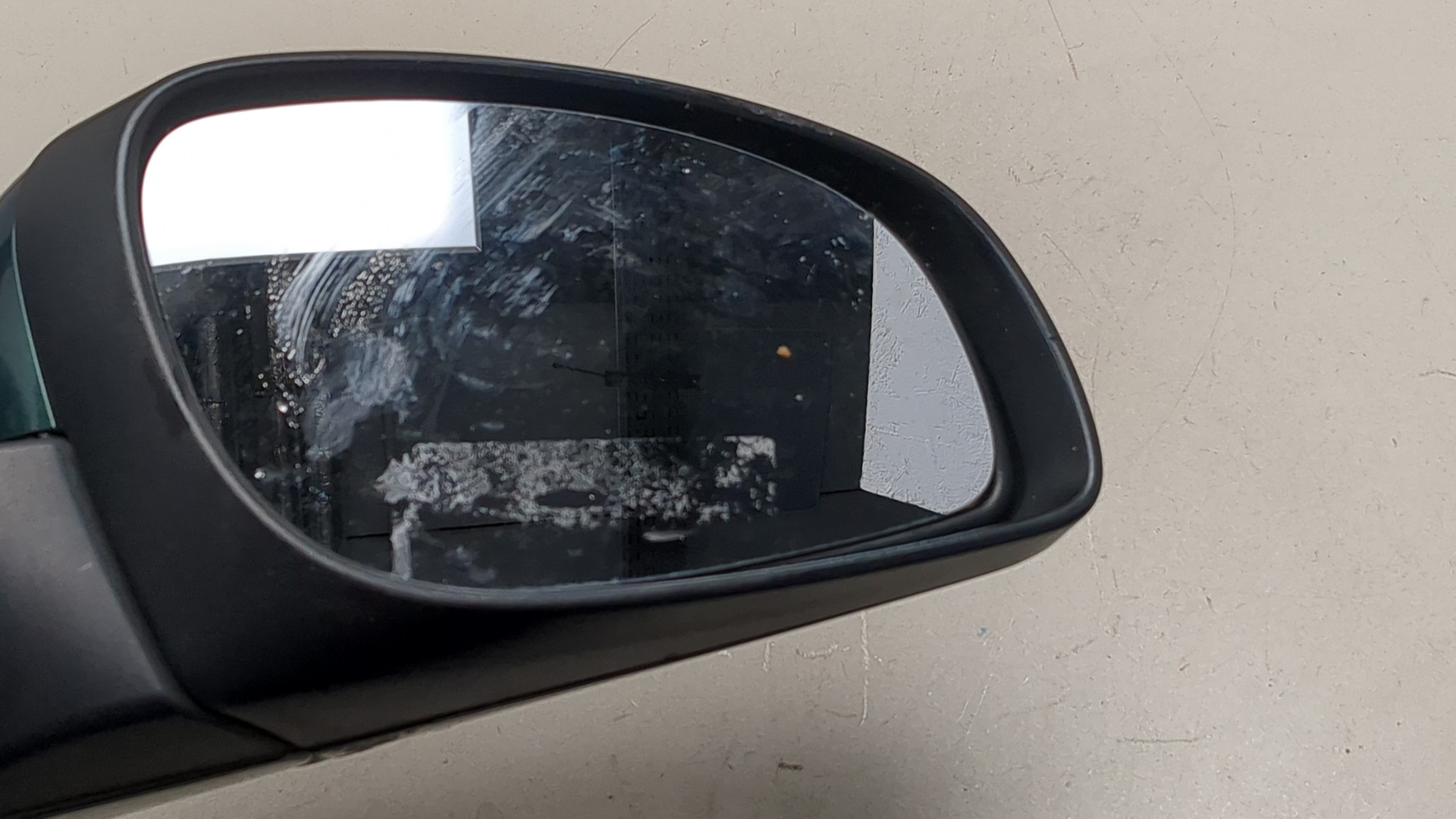 Зеркало правое электрическое