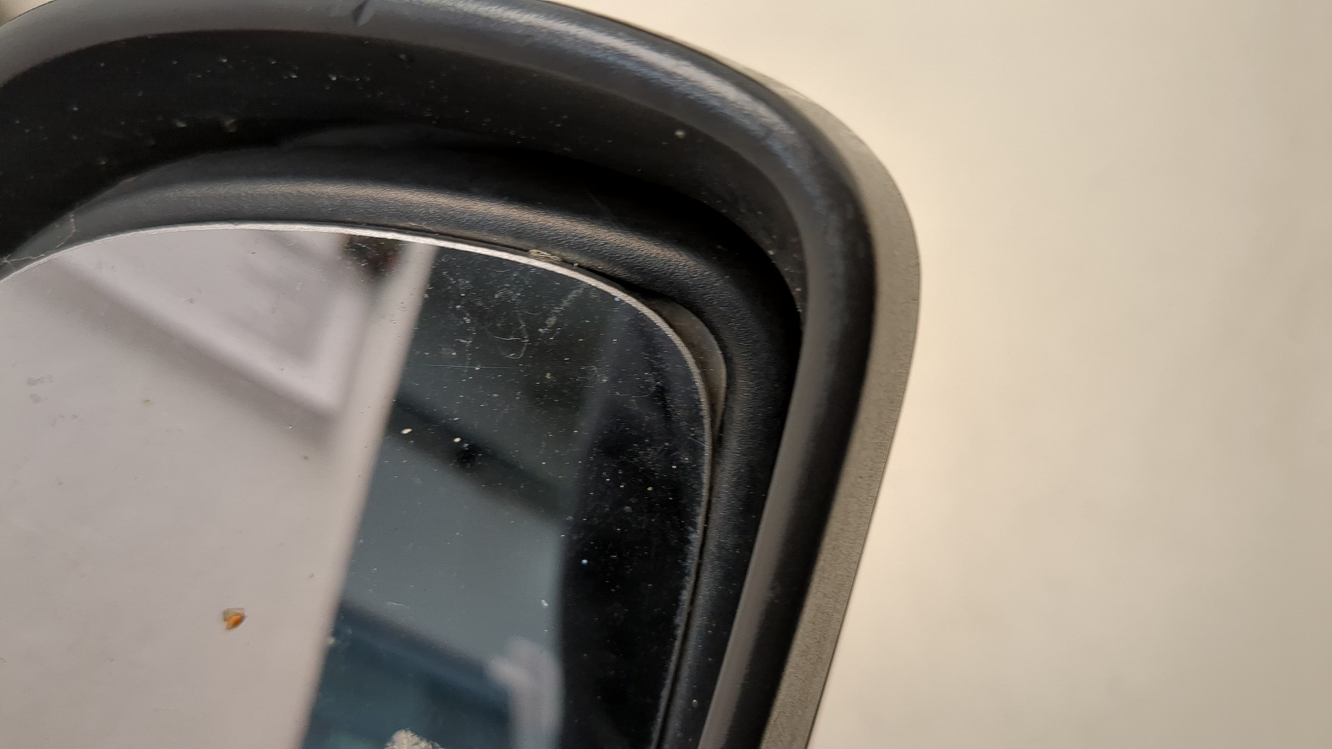 Зеркало правое электрическое