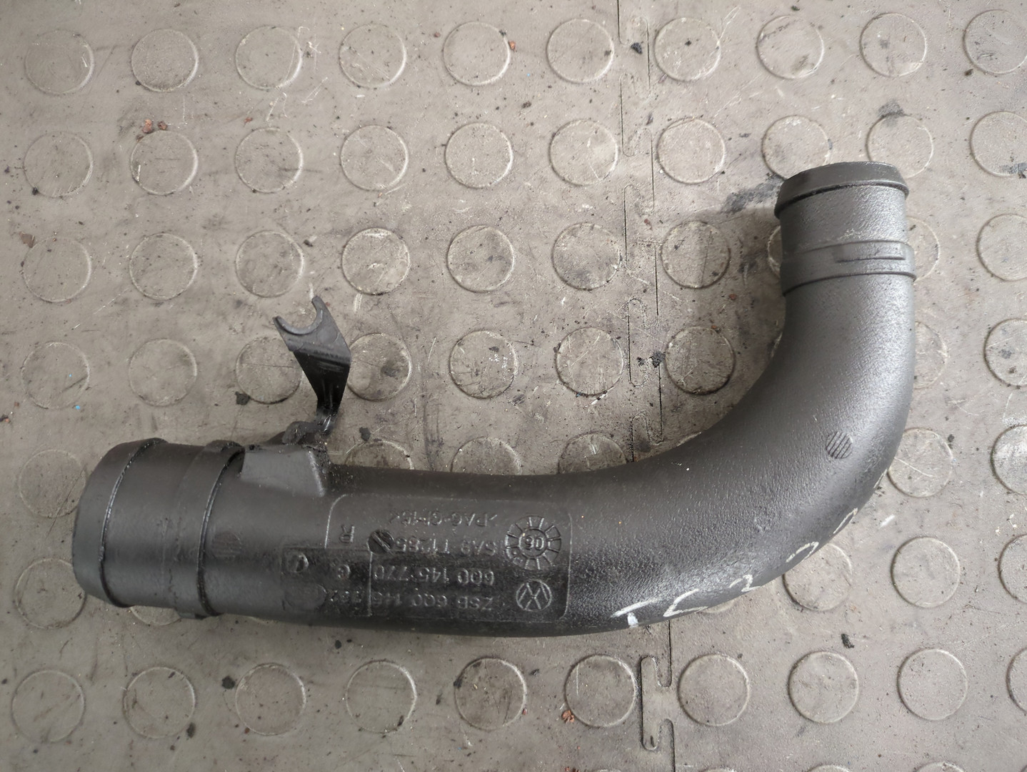 Патрубок интеркулера