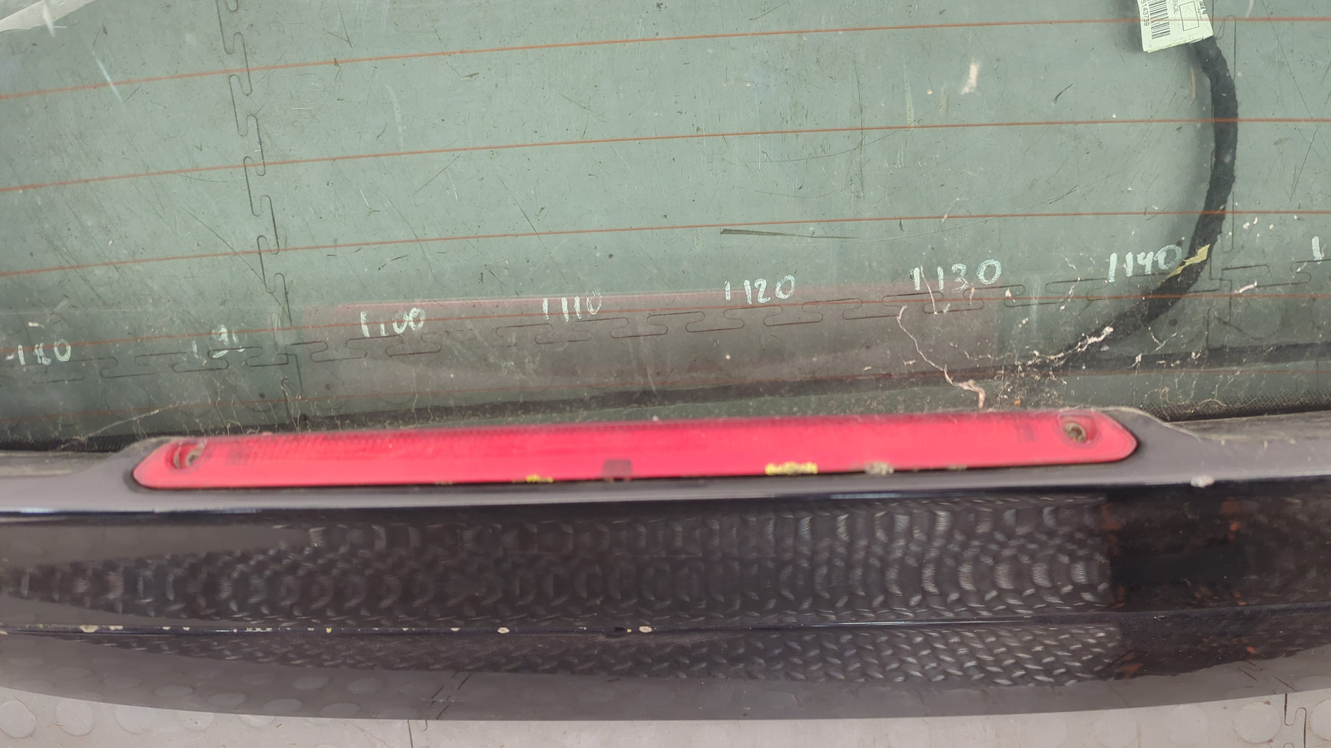 Дверь багажника